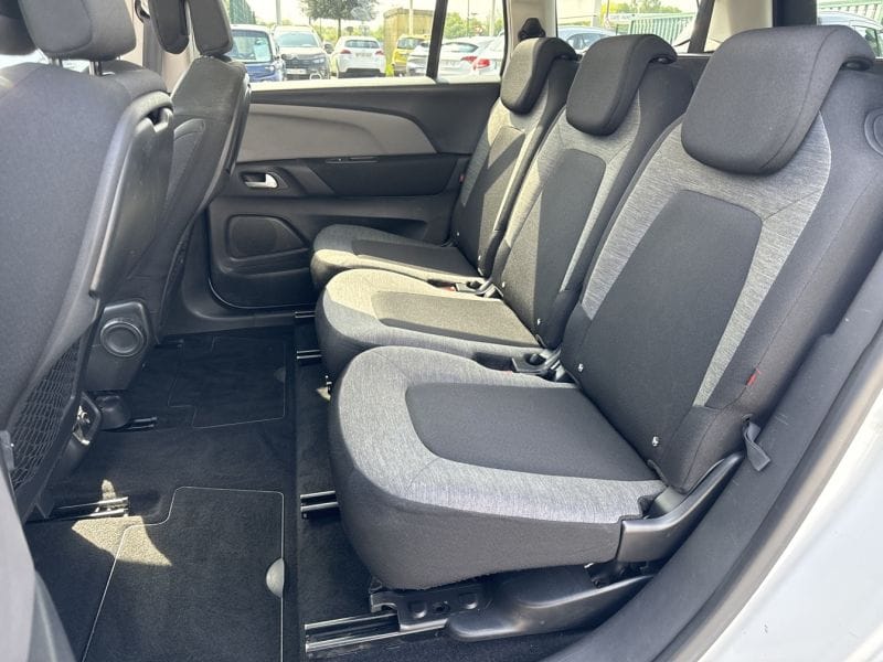 Citroen C4 Grand Spacetourer avec Apple CarPlay