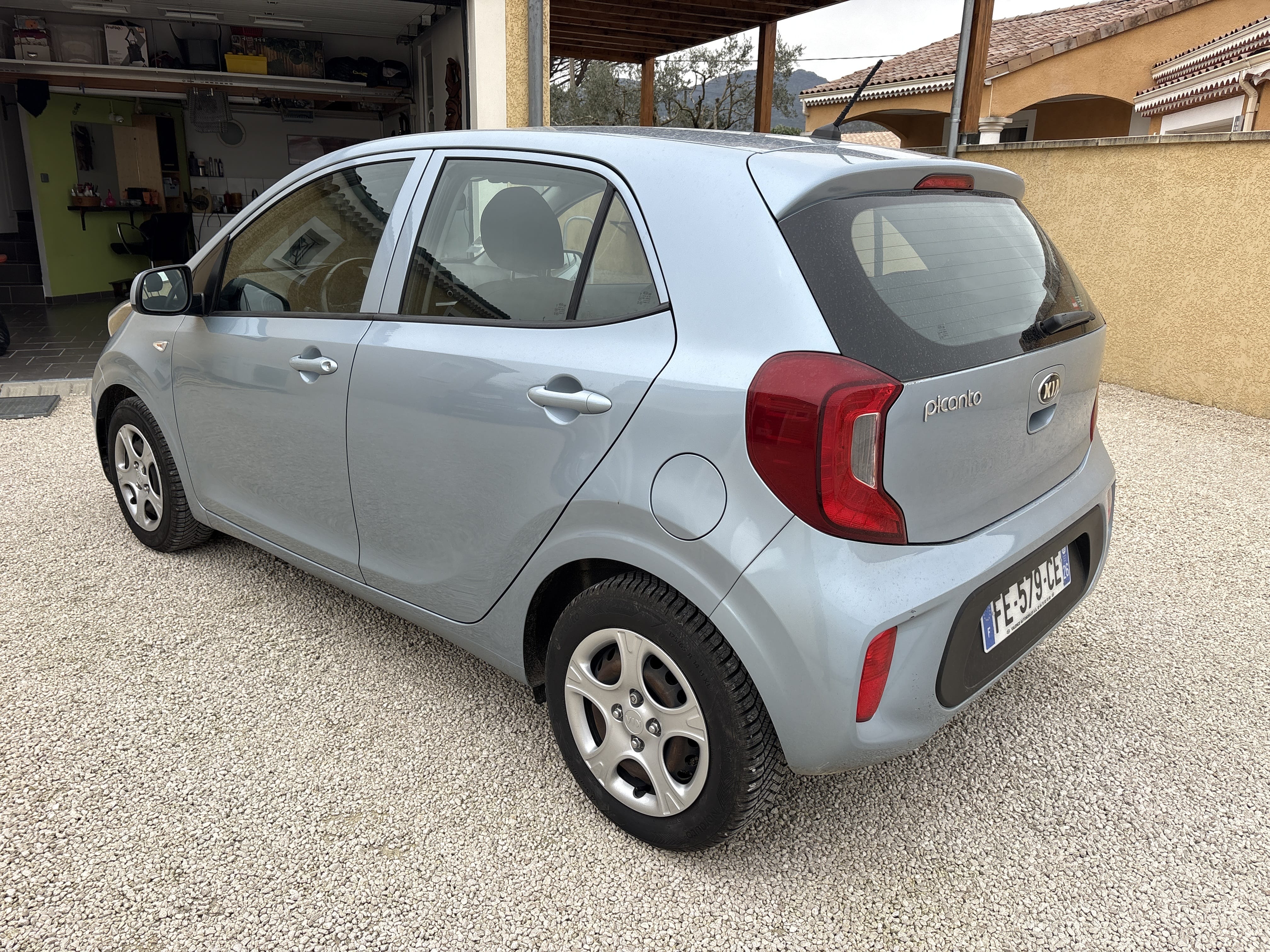 Kia Picanto 1.0 avec Régulateur de vitesse