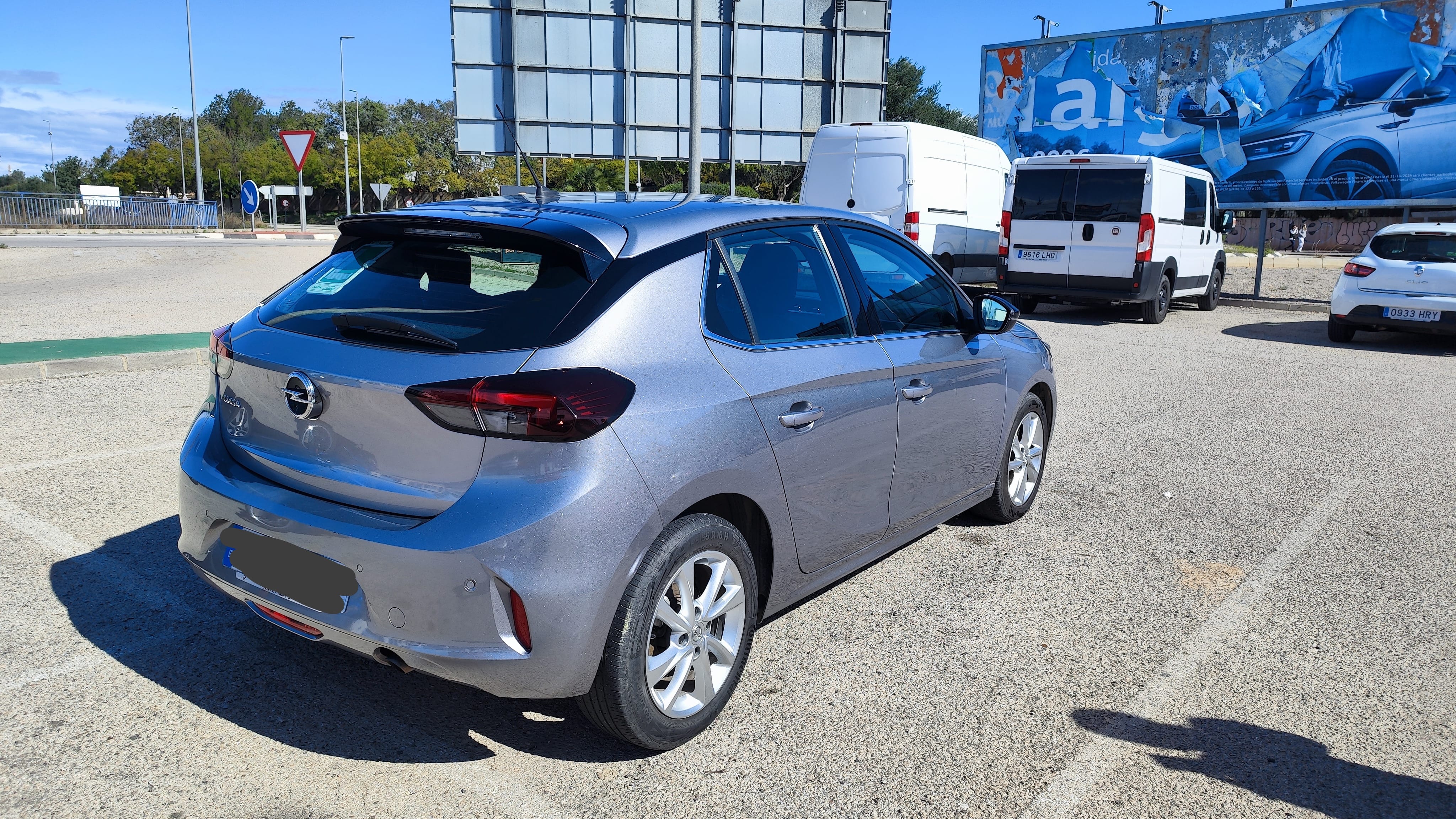 Opel Corsa F con GPS