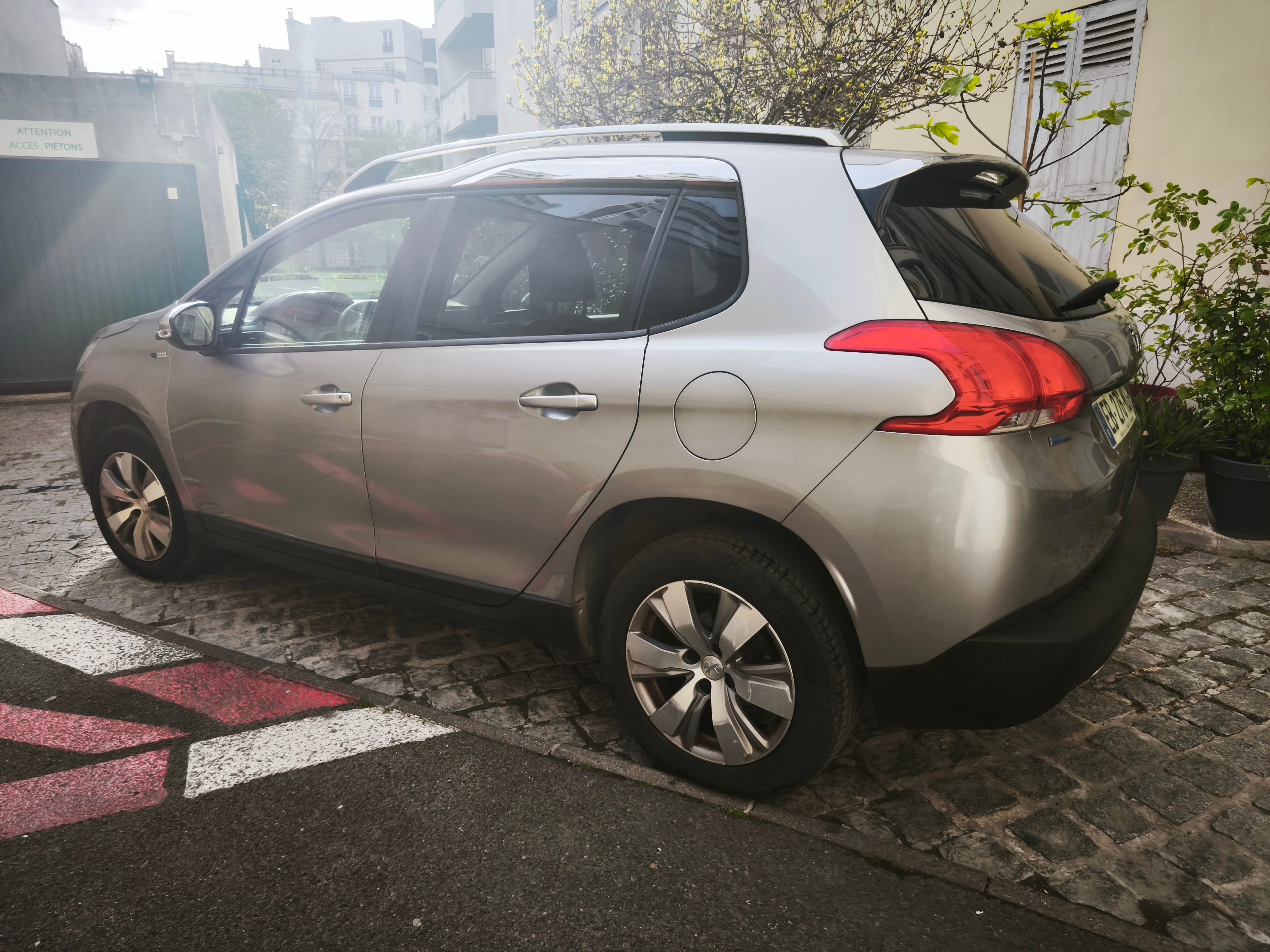 Peugeot 2008, 2016, Essence 95