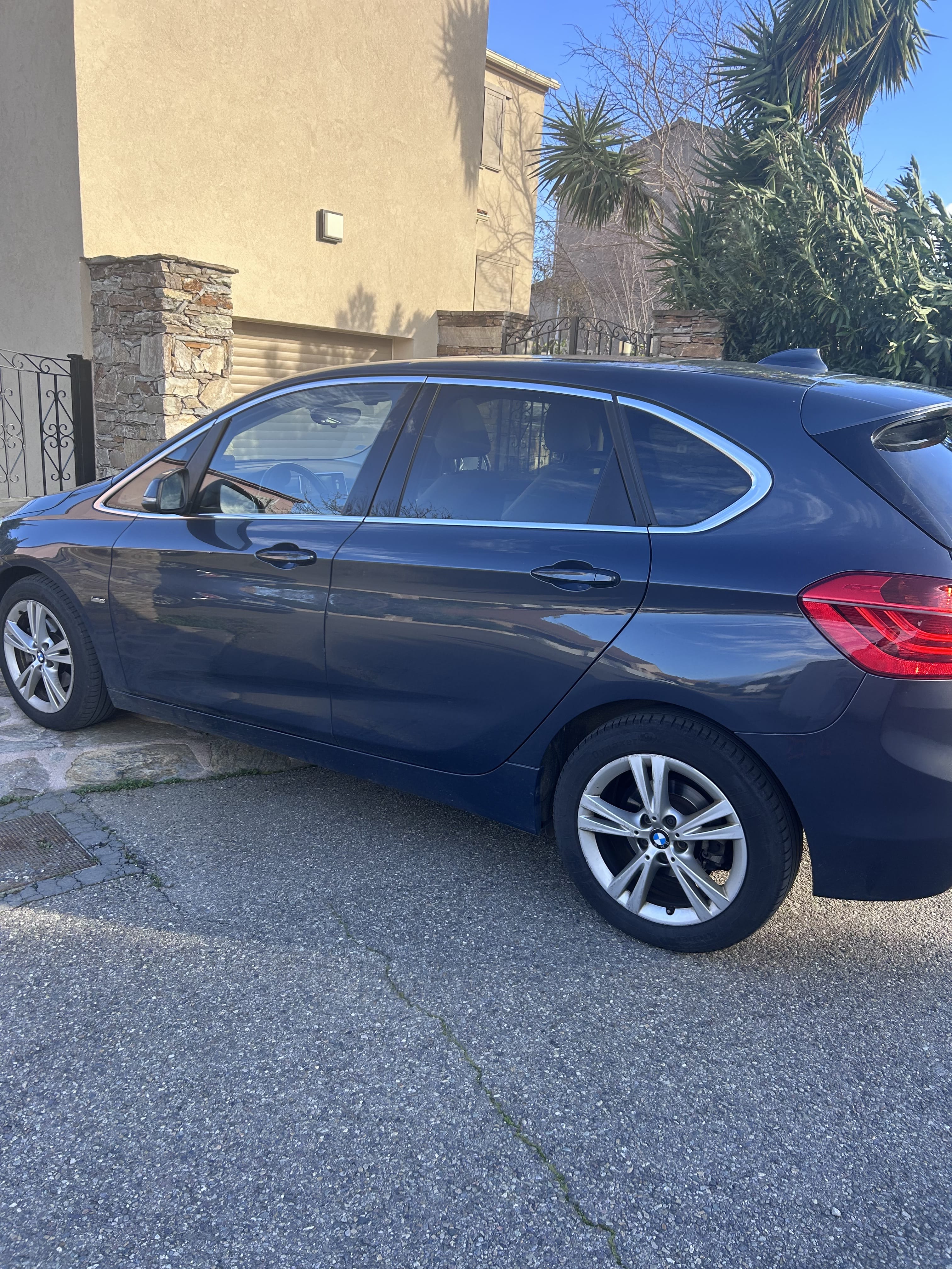 BMW Série 2 Active Tourer avec Climatisation