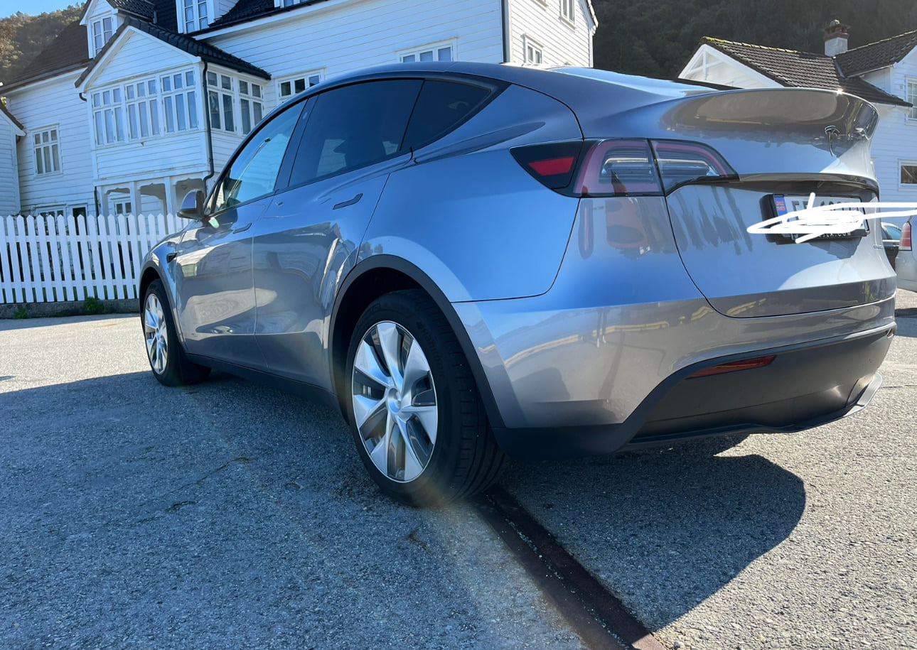 Tesla Model Y Long Range Long range med Aircondition