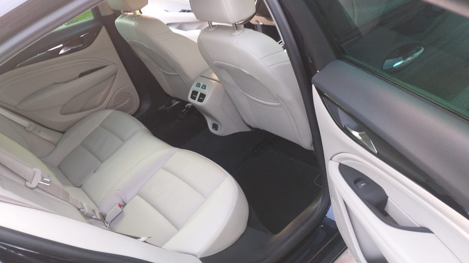 Opel Insignia 1.6 turbo avec Audio Bluetooth