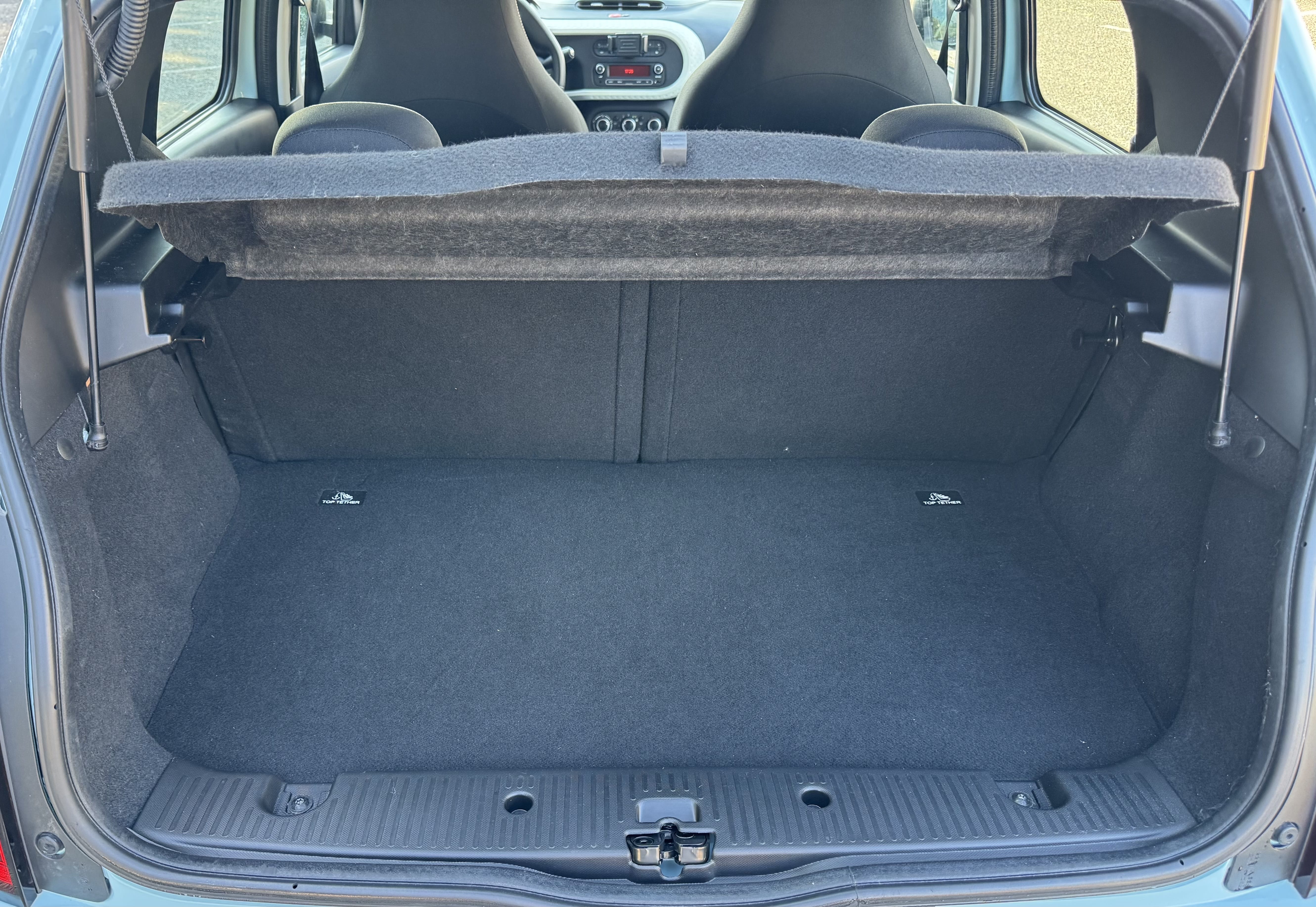 Renault Twingo III avec Autoradio