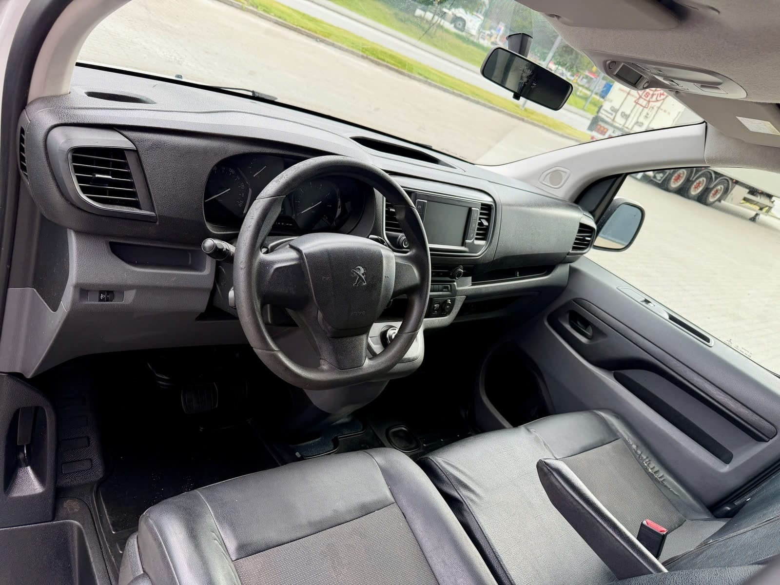 Peugeot Expert med Apple CarPlay