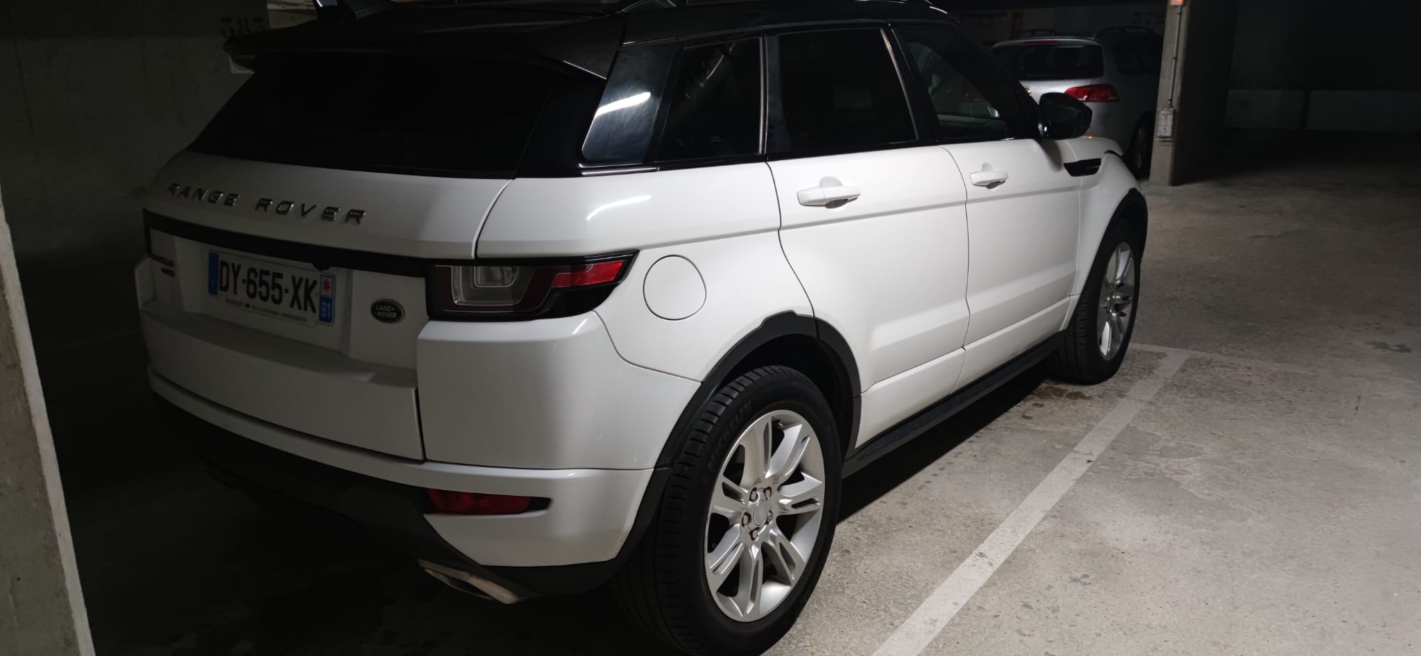 Land-Rover Range Rover Evoque 2.0 180cv avec GPS
