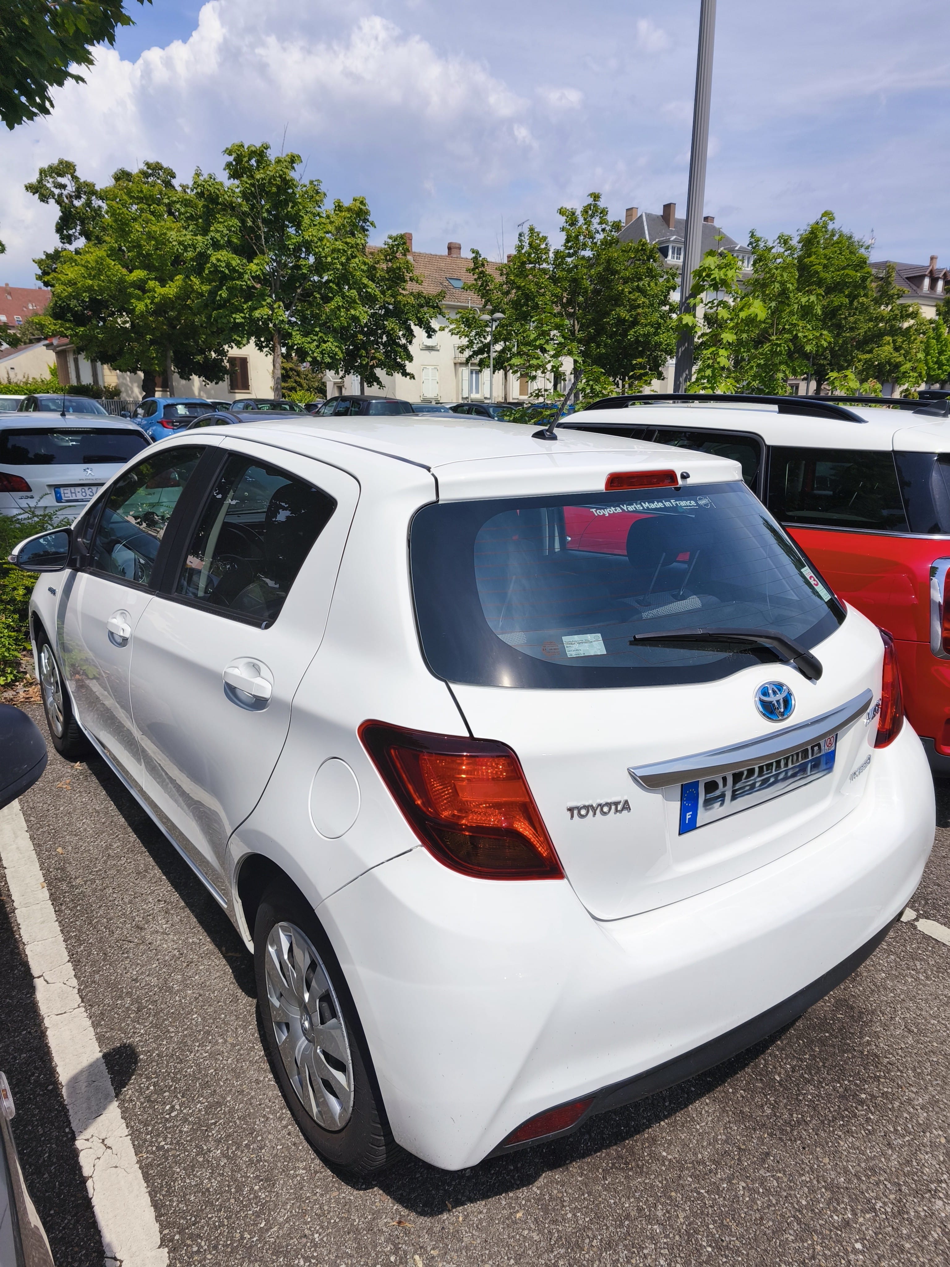 Toyota Yaris Hybrid HEV avec Caméra de recul