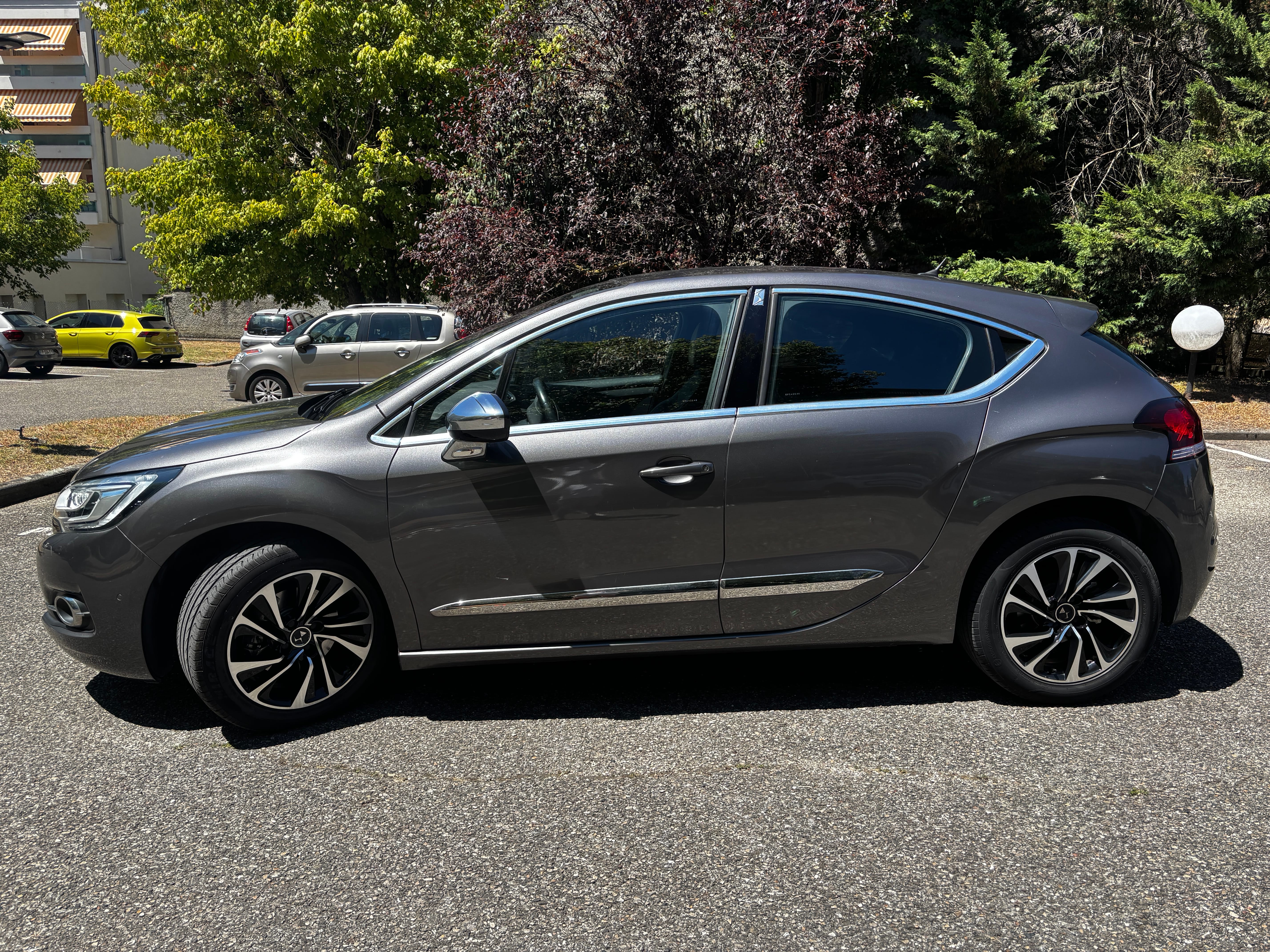 DS 4