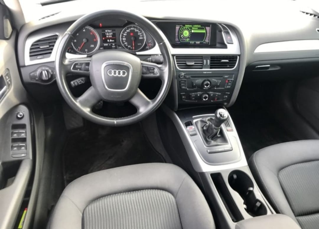 Audi A4 con Entrada de Audio/iPod