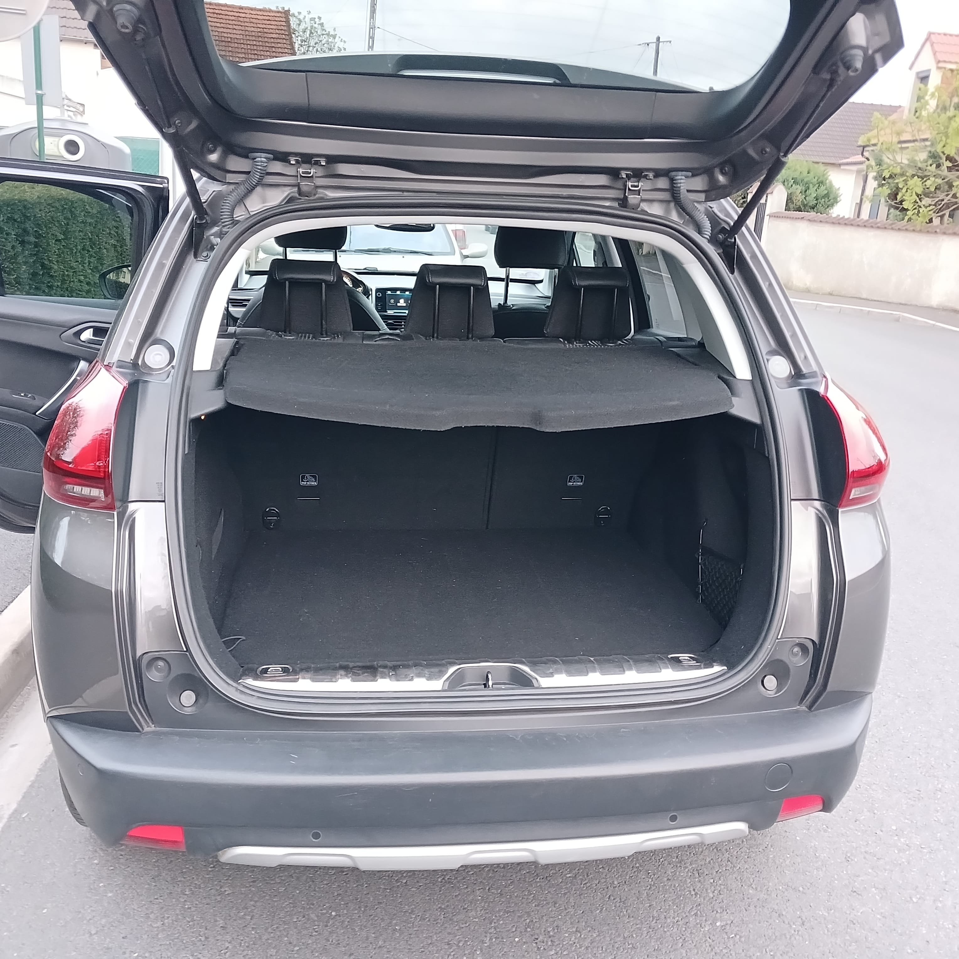 Peugeot 2008 avec Apple CarPlay
