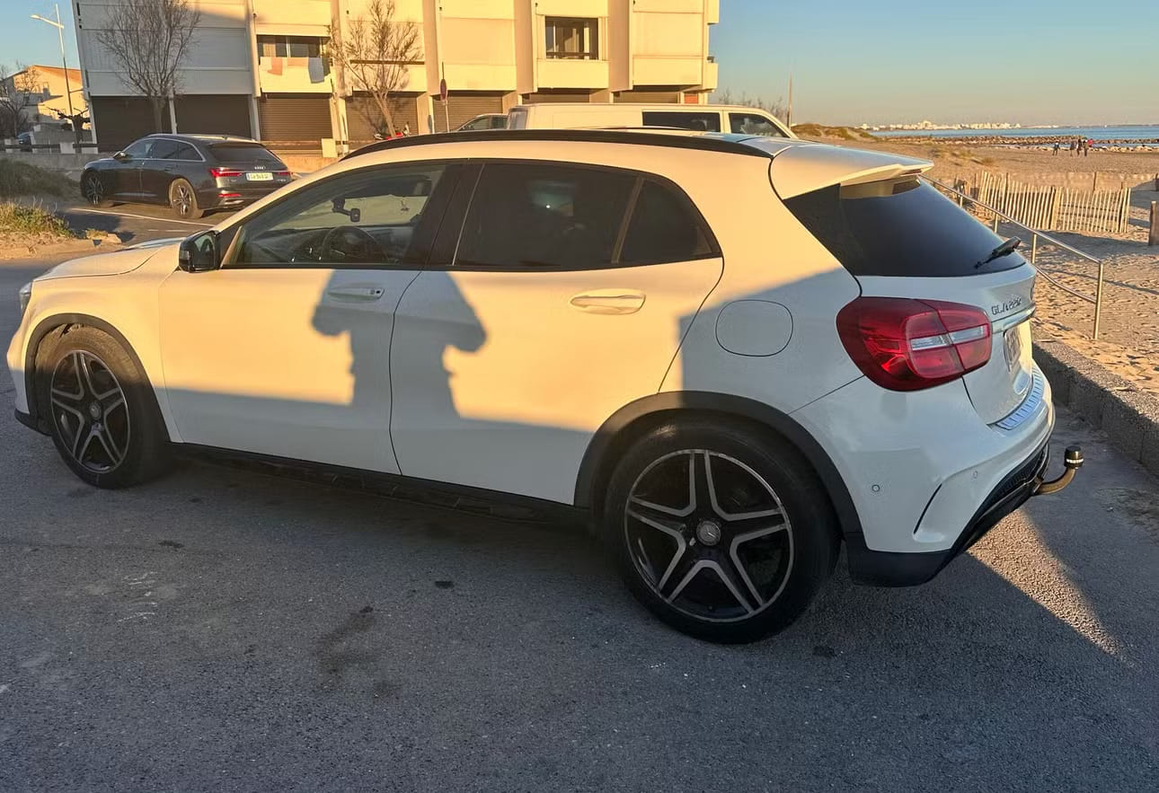 Mercedes-Benz Classe GLA avec GPS