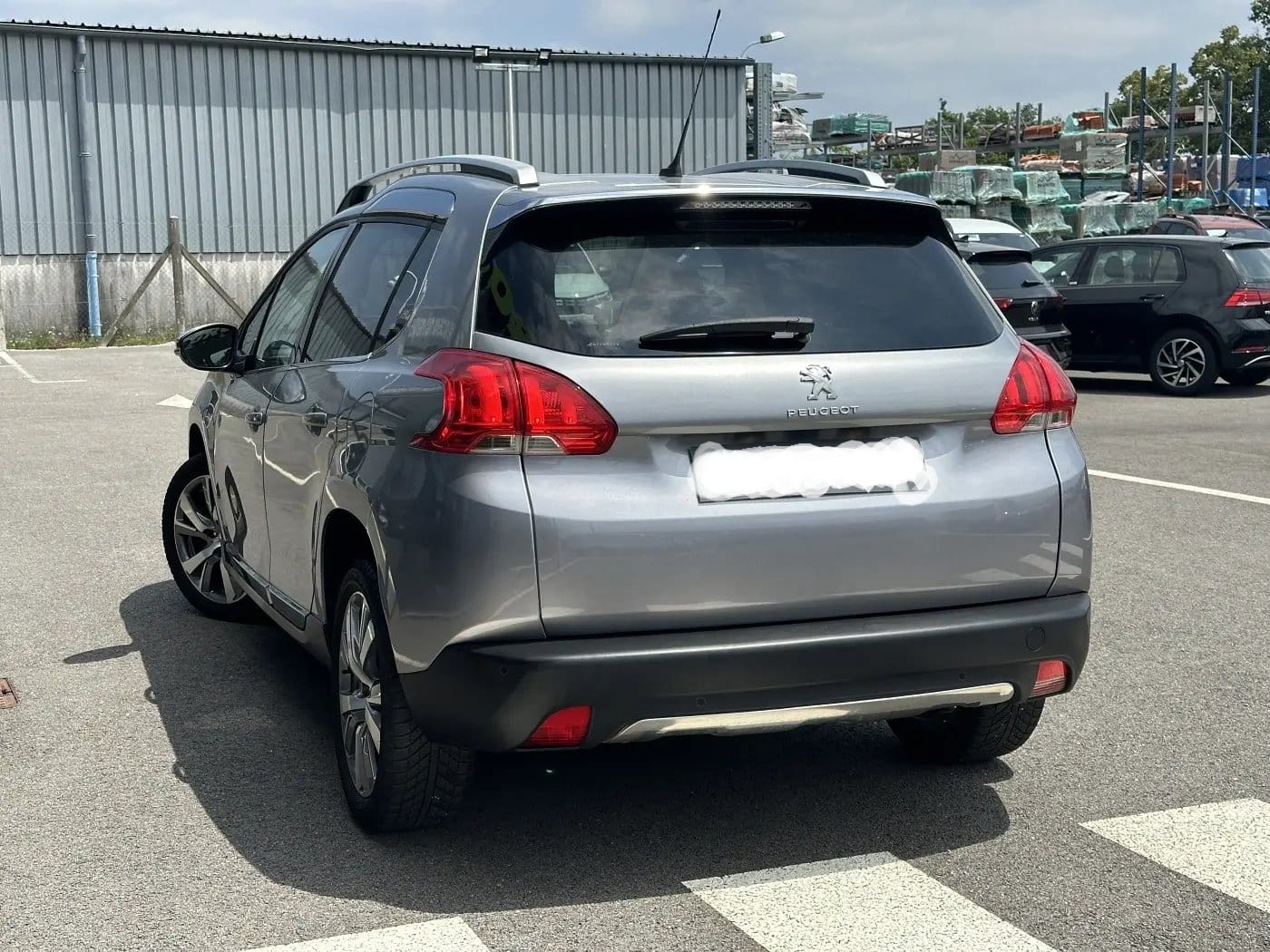 Peugeot 2008 1.2l Crossway avec GPS