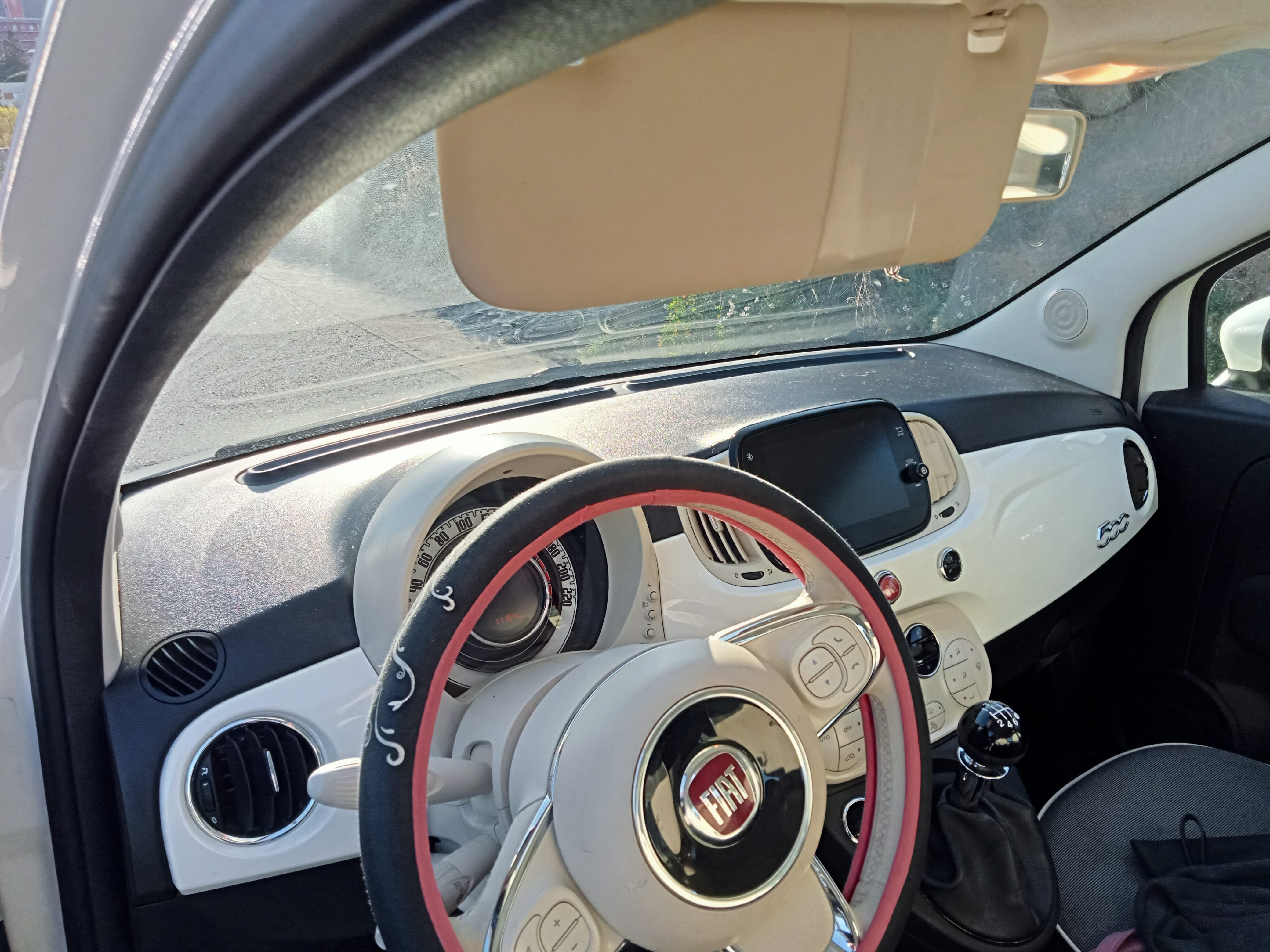 Fiat 500 Hybrido with Bluetooth audio