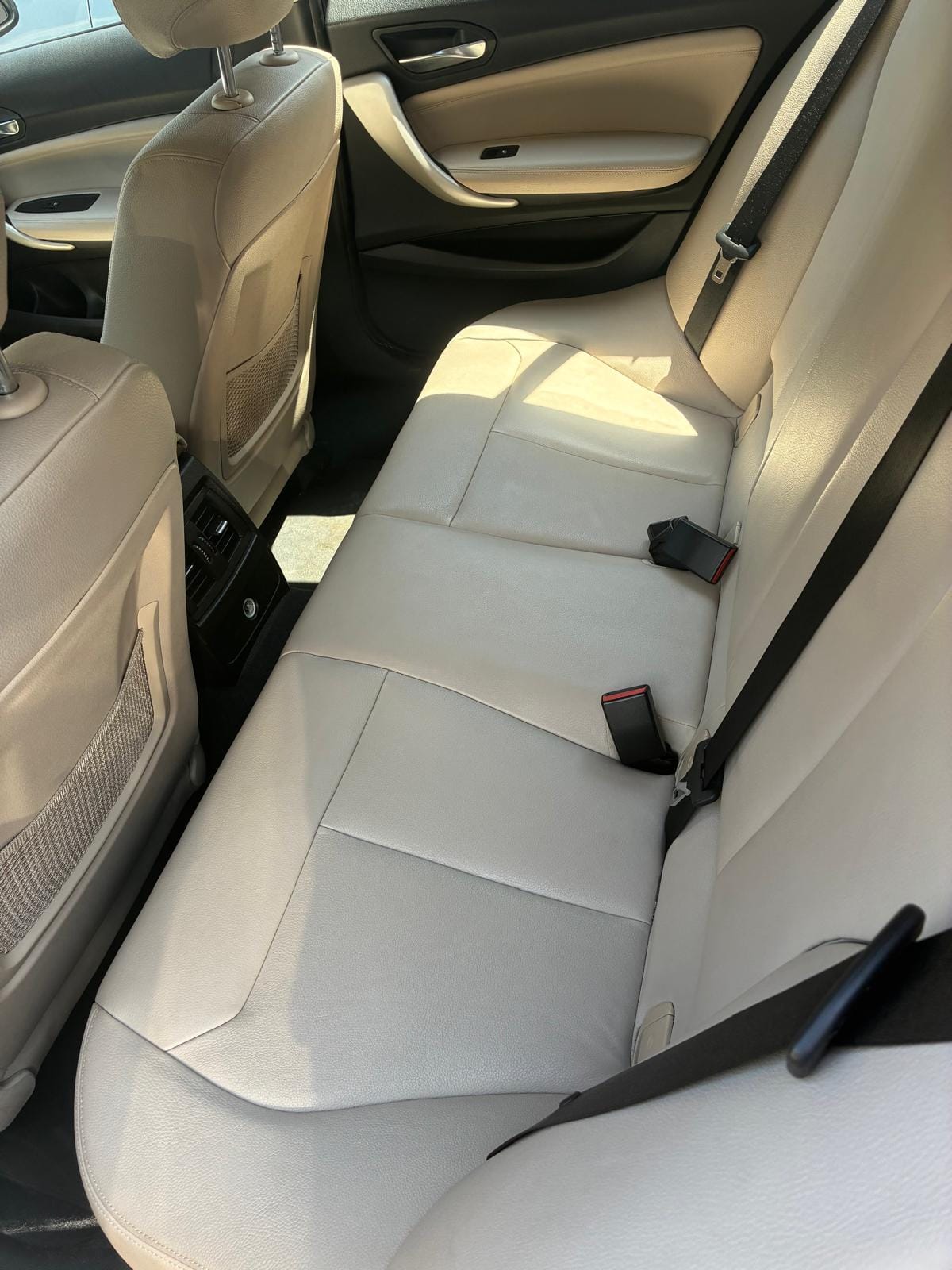 BMW Série 1 118i avec Port USB