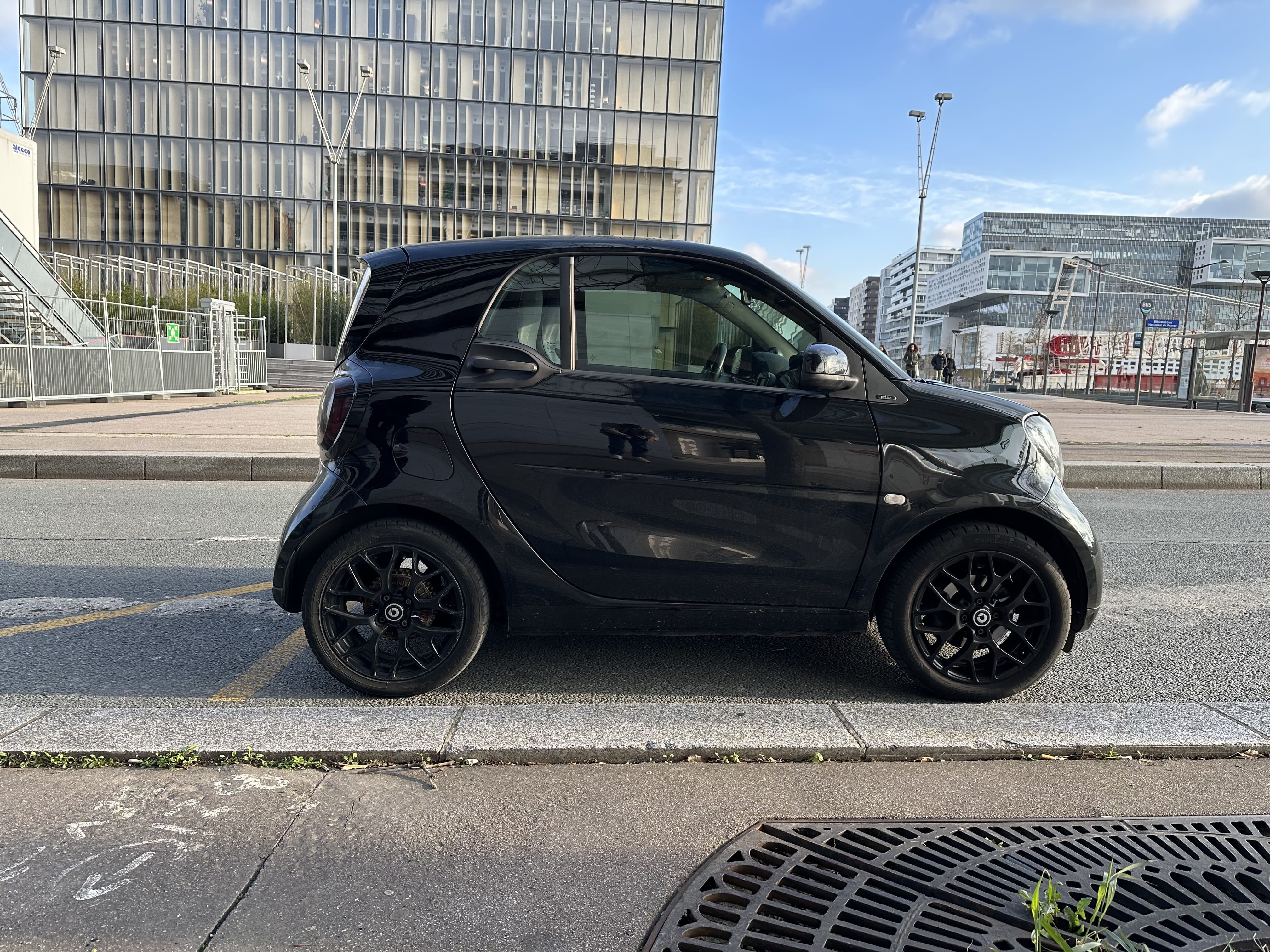Smart Fortwo Coupé (by CITY SMART) avec Audio Bluetooth