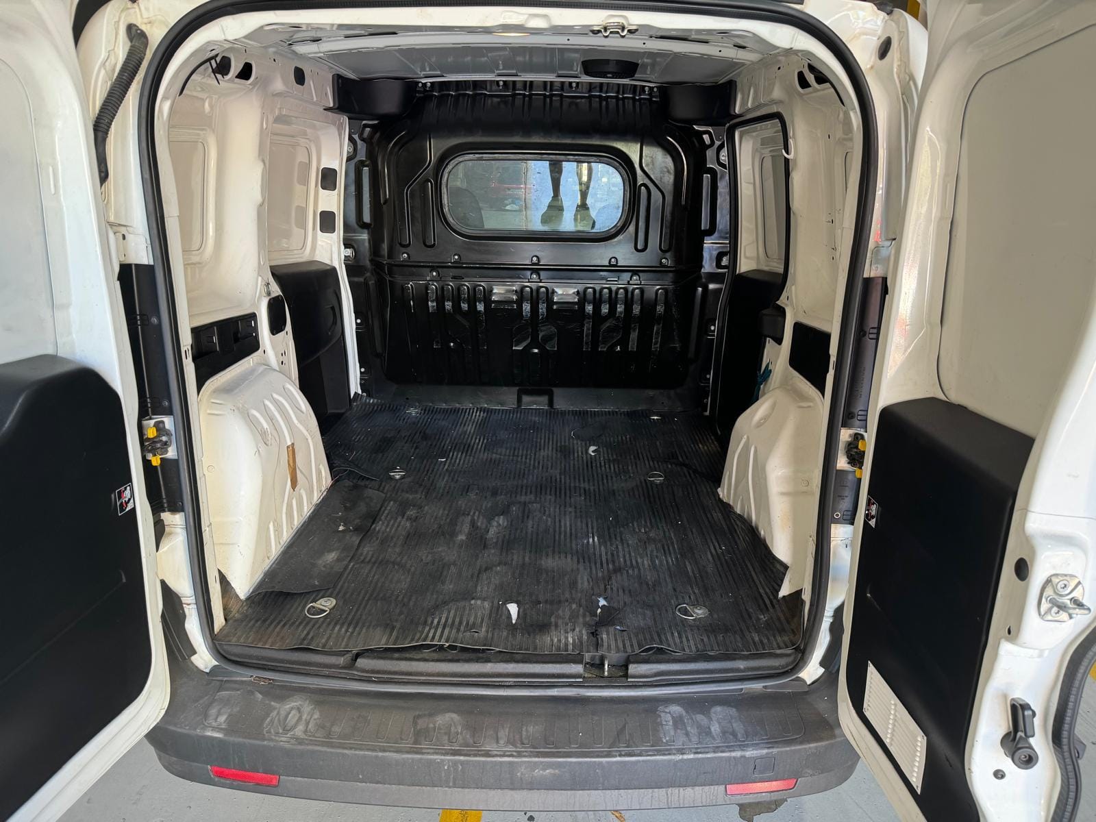 Fiat Doblo Cargo con Audio Bluetooth