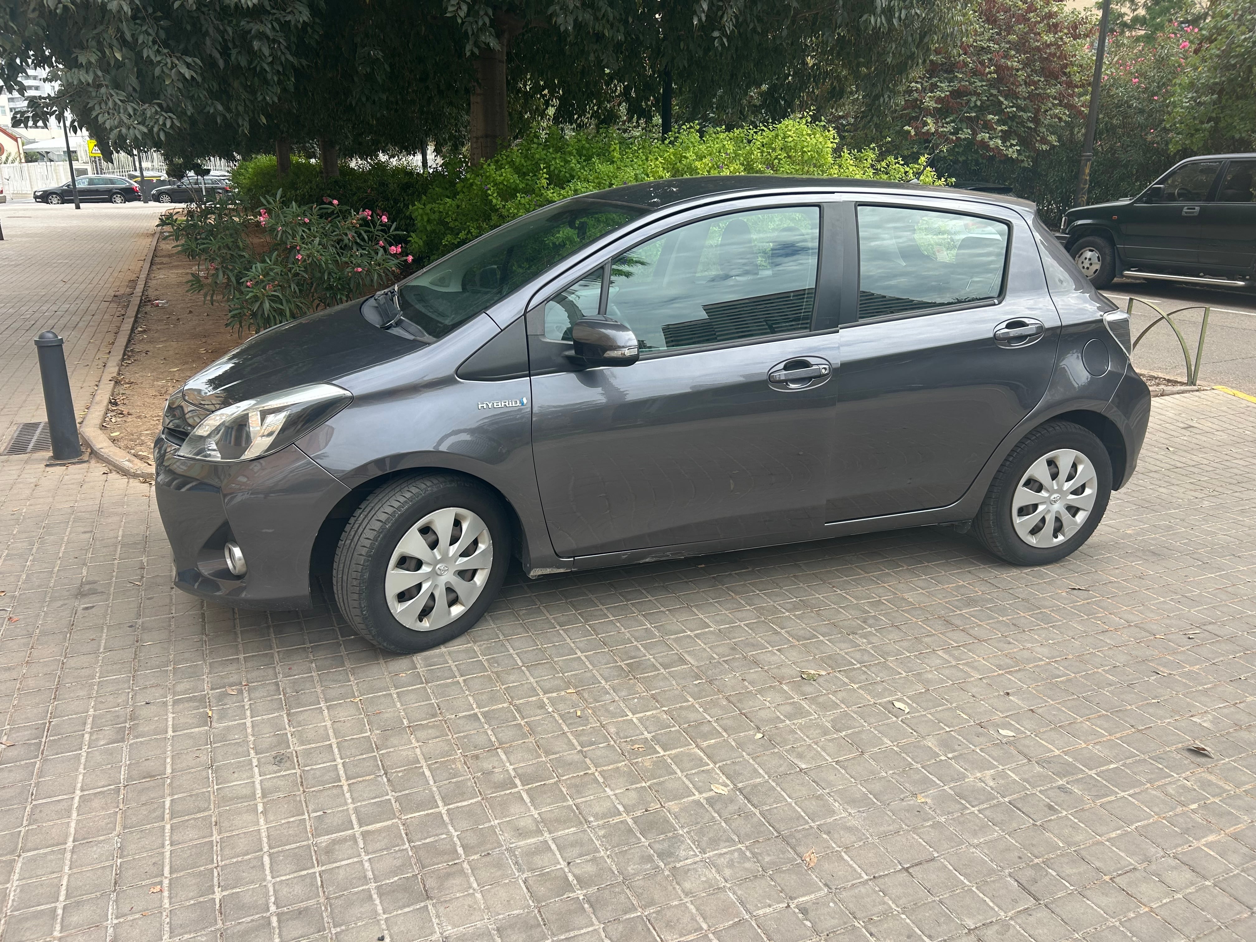 Toyota Yaris Híbrido, 2013, Gasolina 95 / Eléctrico (híbrido), Automático