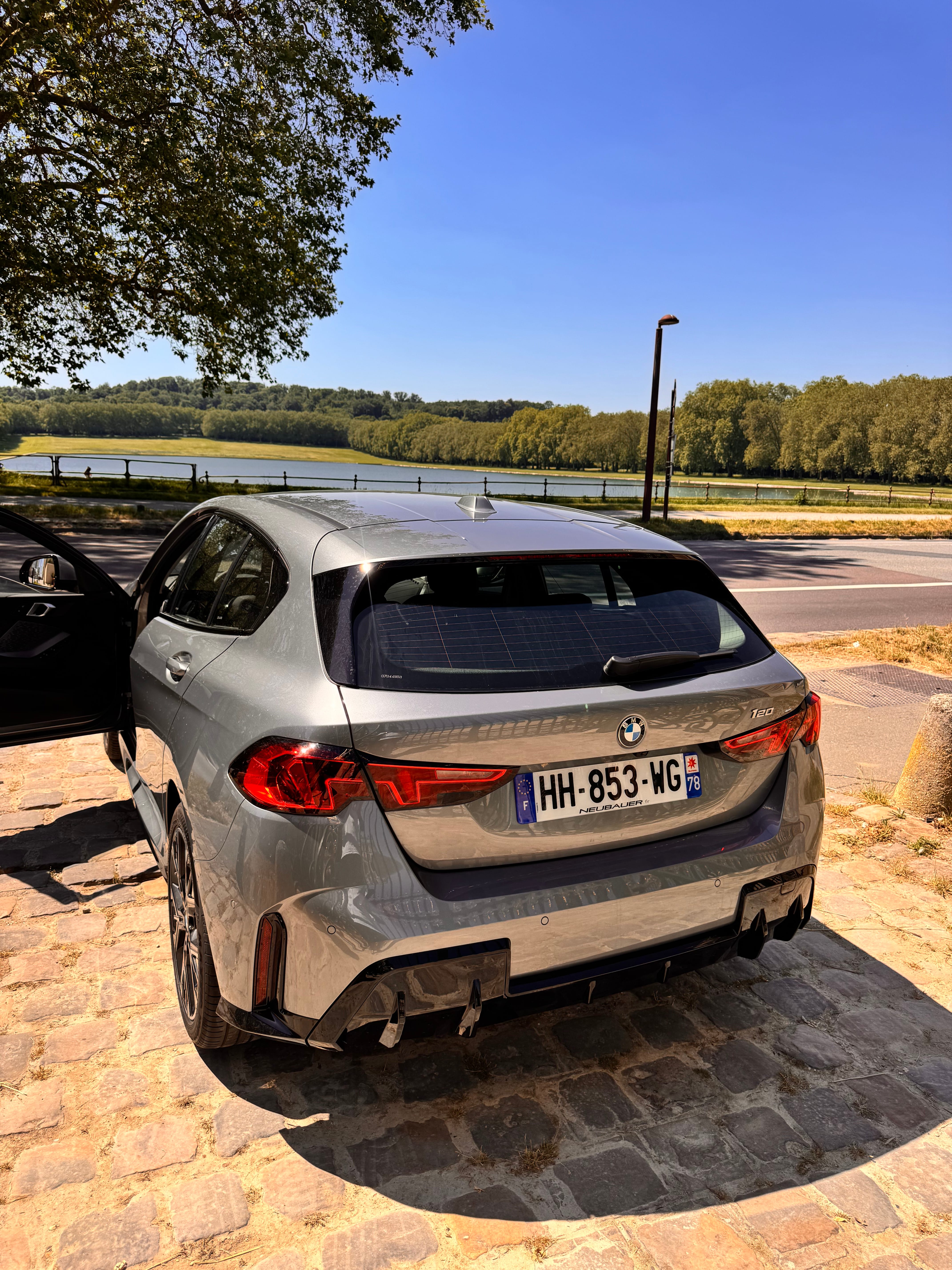 BMW Série 1 avec GPS
