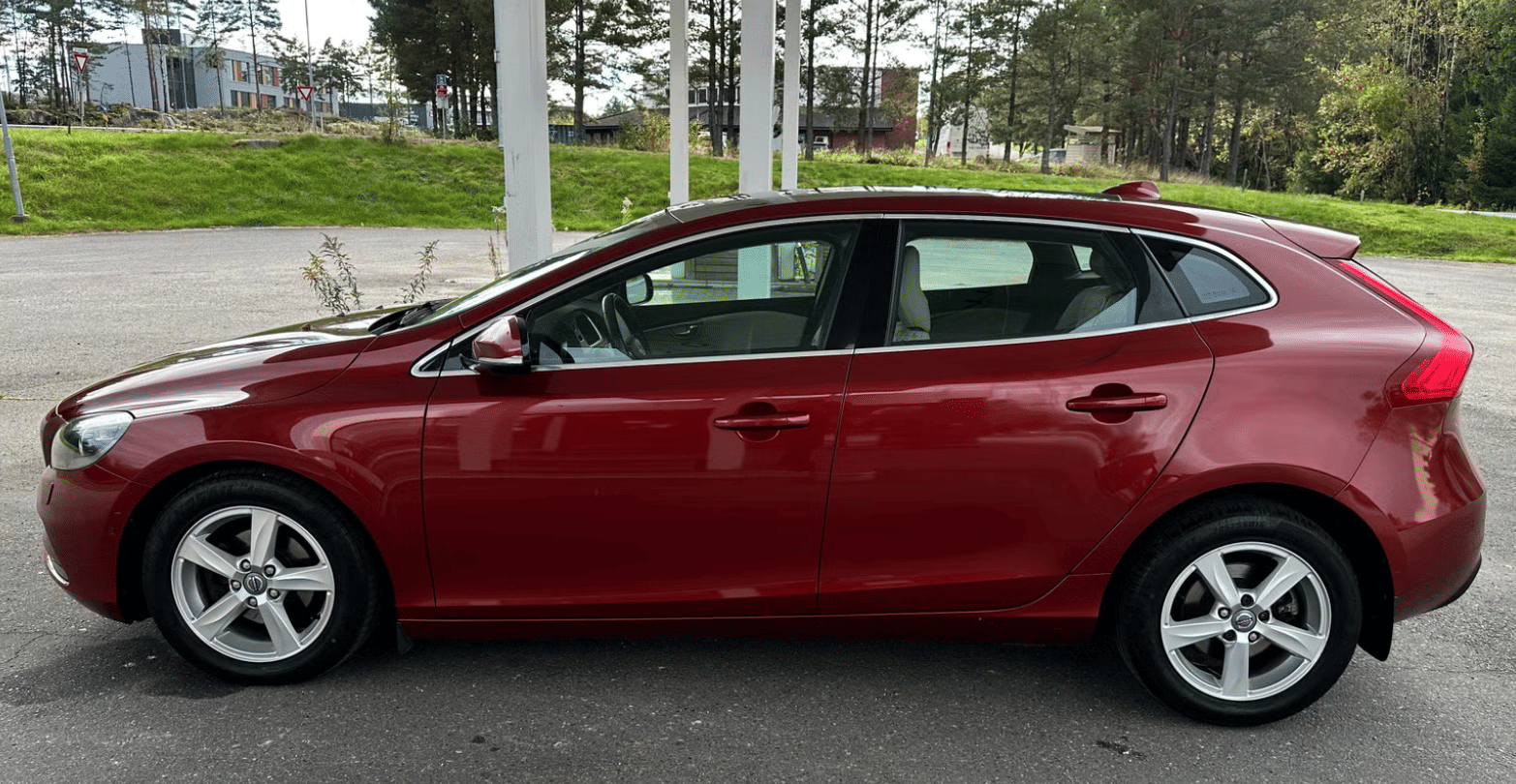 Volvo V40 - drivstoffgjerrig - velutstyrt with Air conditioning
