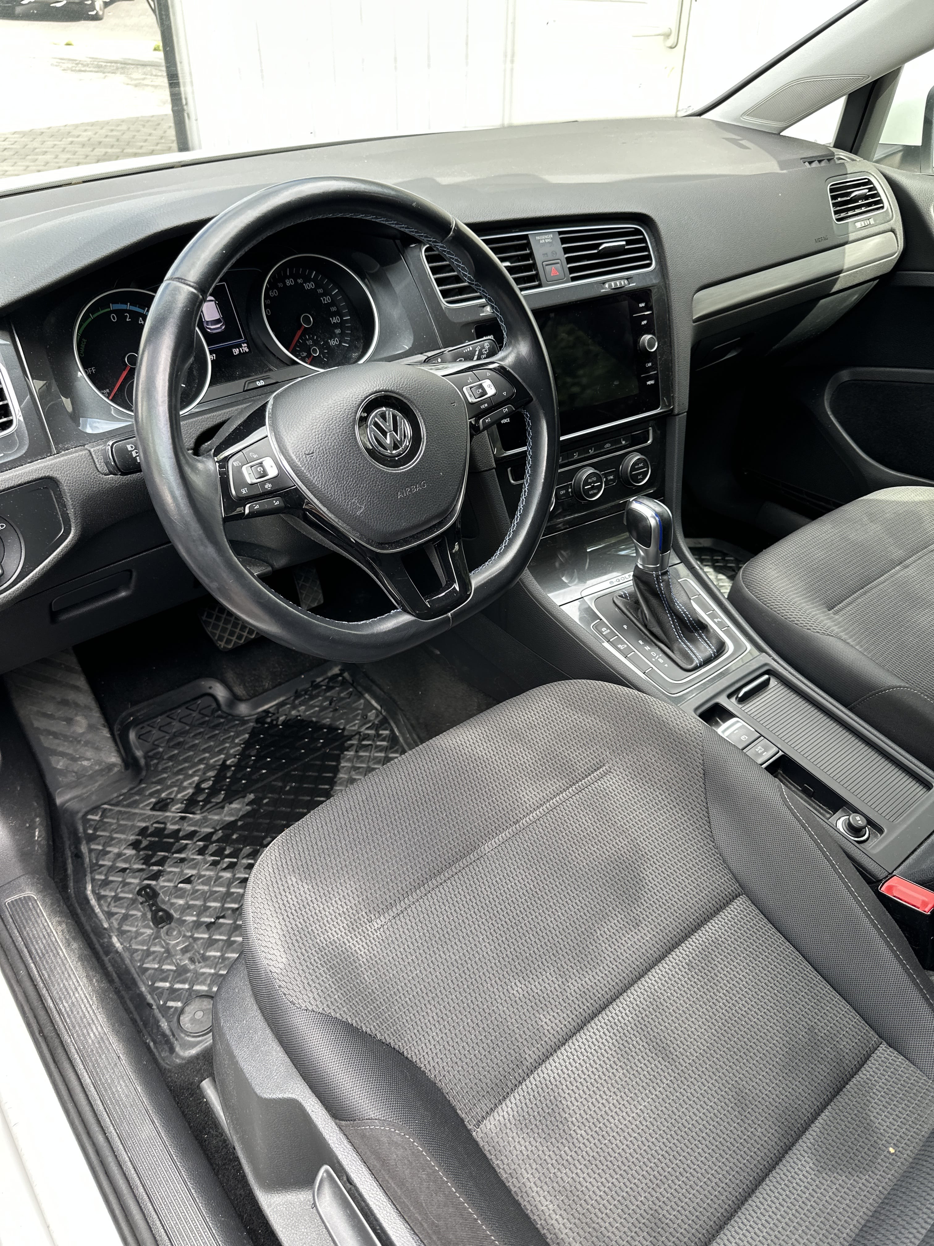 Volkswagen e-Golf med Vinterdekk