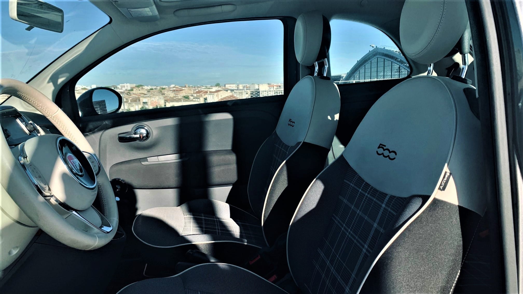 Fiat 500 Lounge Clim 688 avec Audio Bluetooth