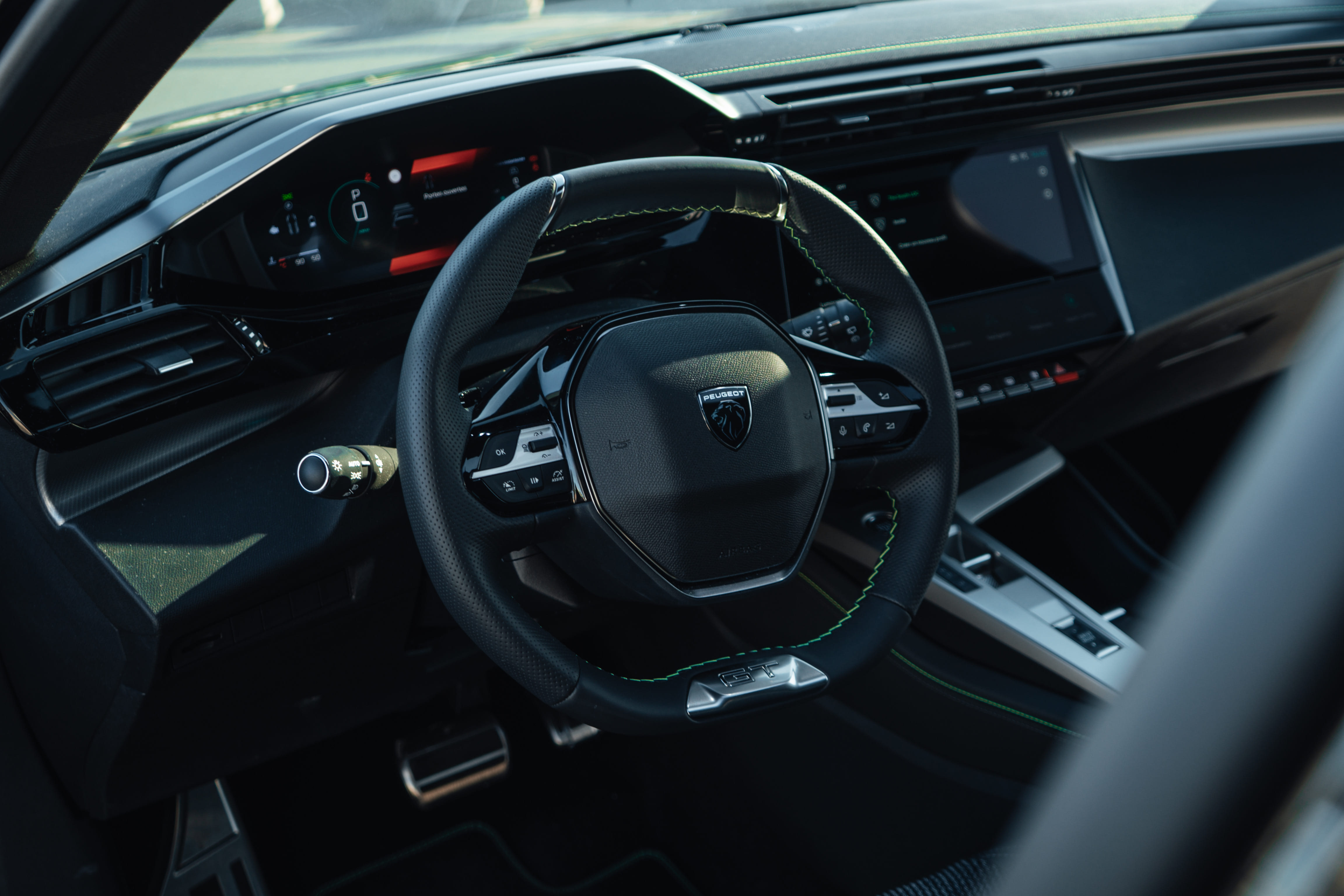Peugeot 308 GT 1.2 hybride con Control de velocidad