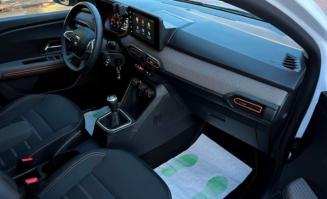 Dacia Sandero Essential avec Audio Bluetooth