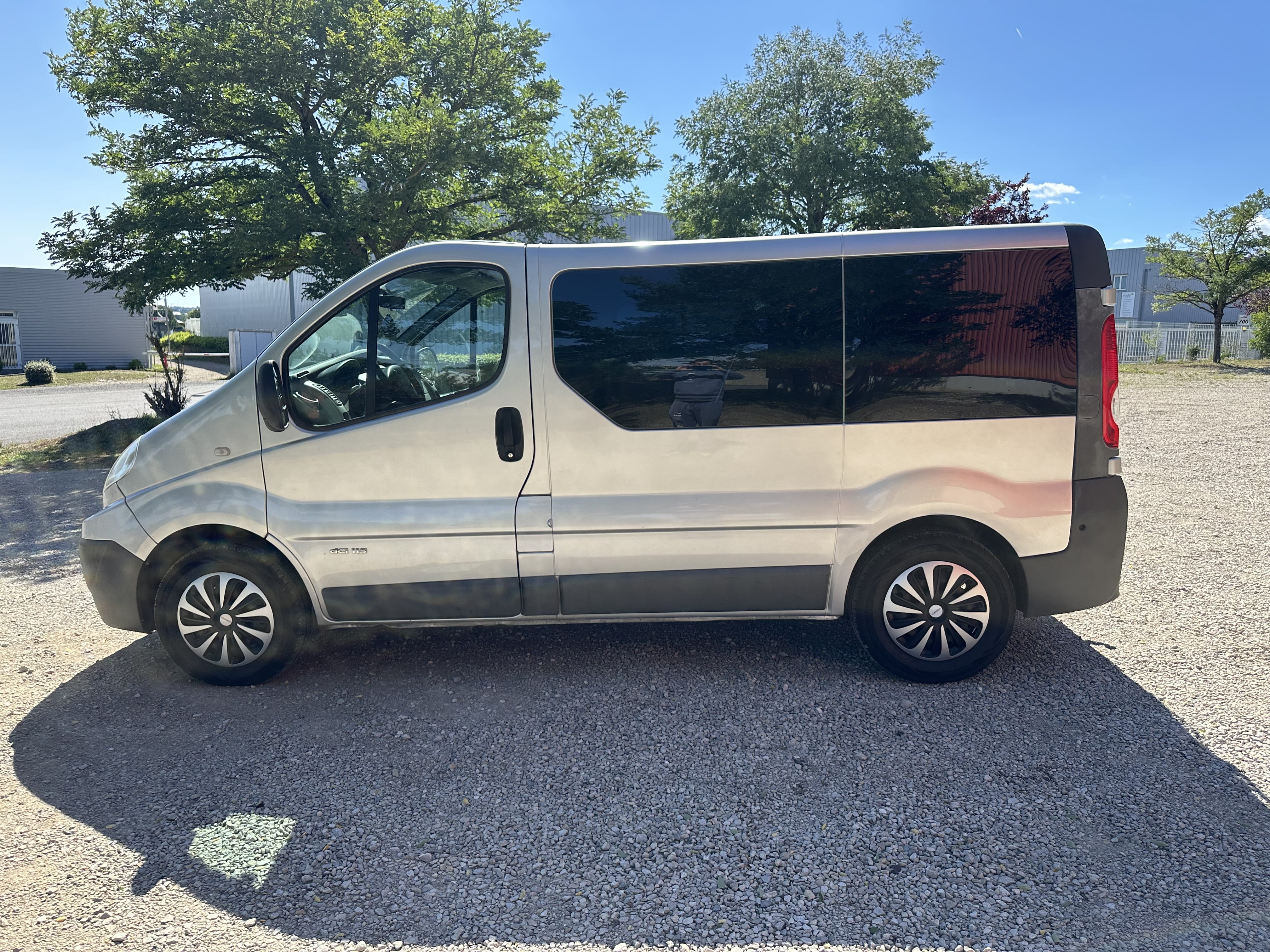 Renault Trafic avec Attelage