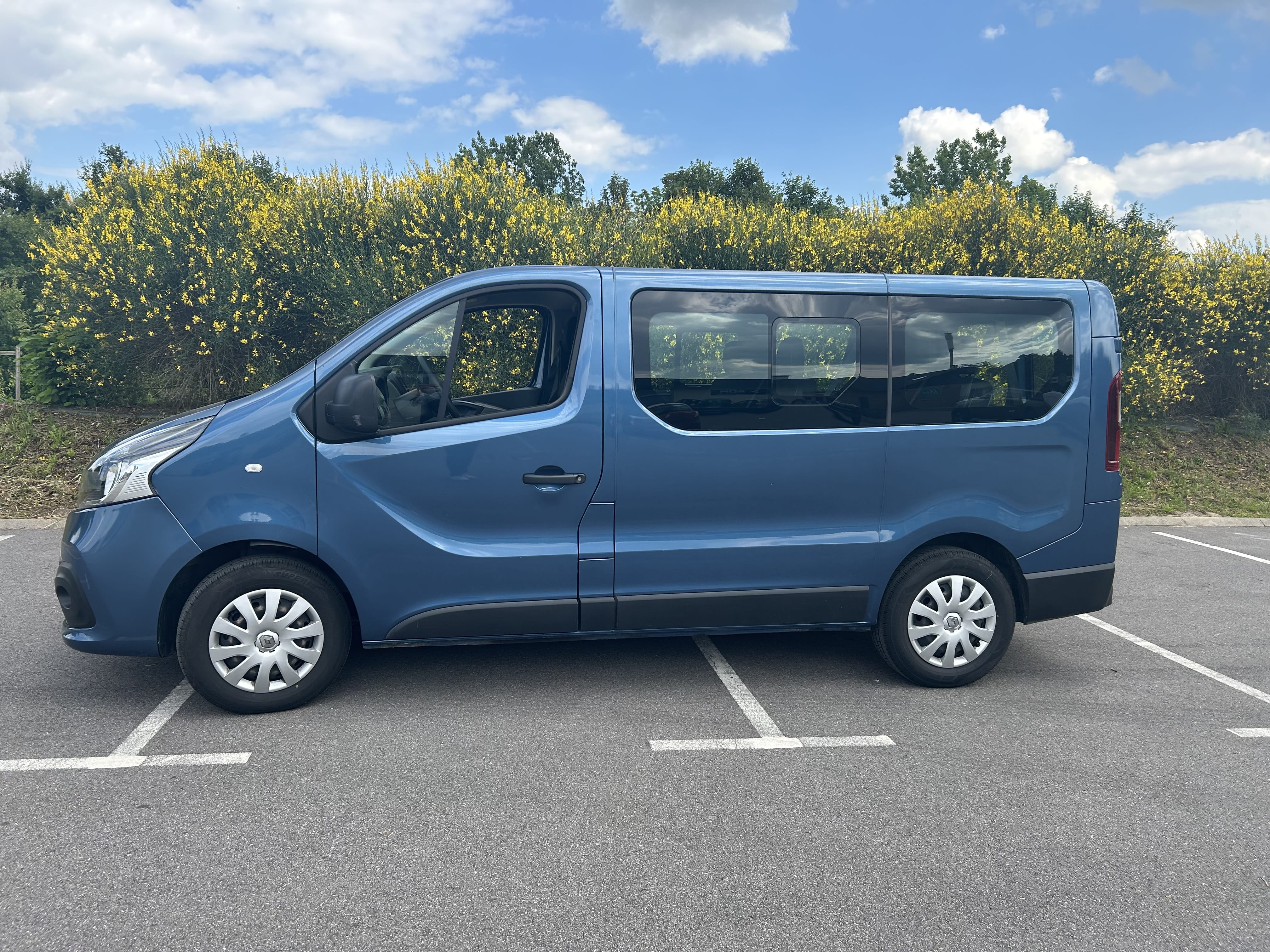 Renault Trafic Passenger 2.0 dci avec Climatisation