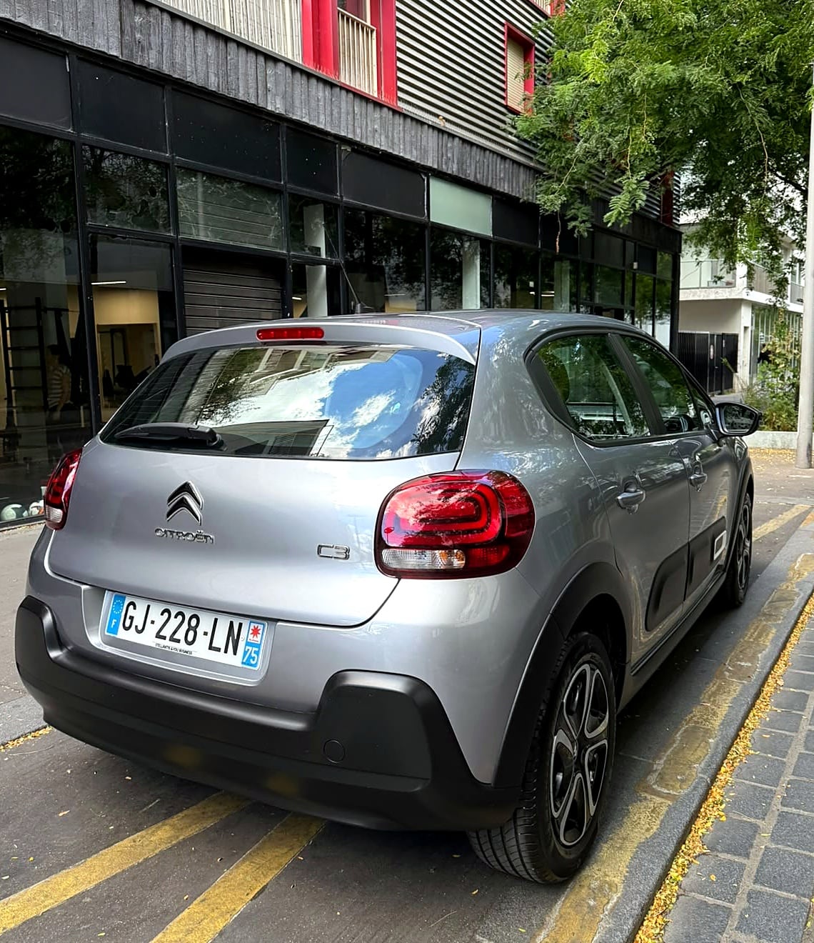 Citroen C3 III 1.2 PURETECH 82 avec Autoradio