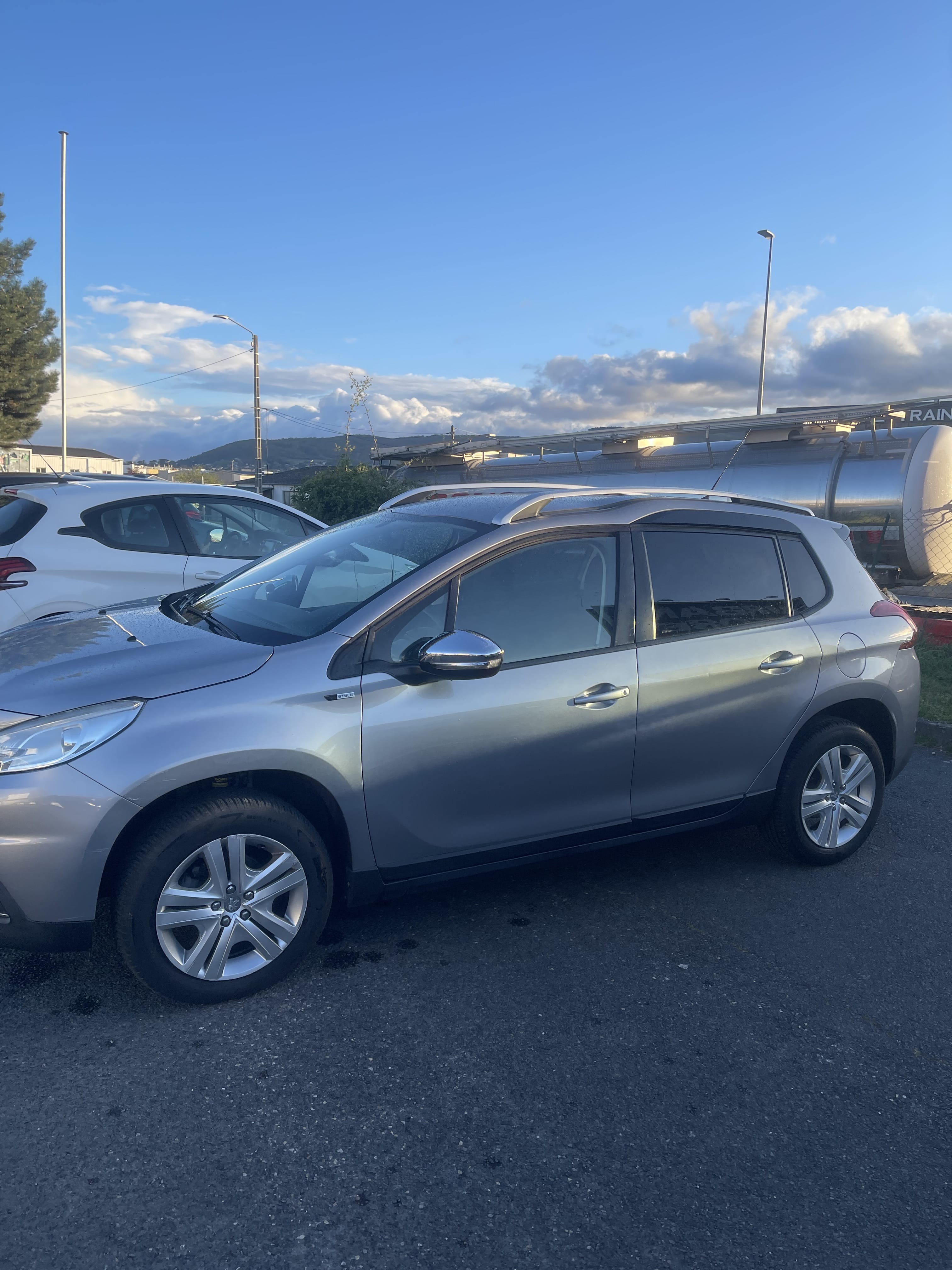 Peugeot 2008 avec Climatisation