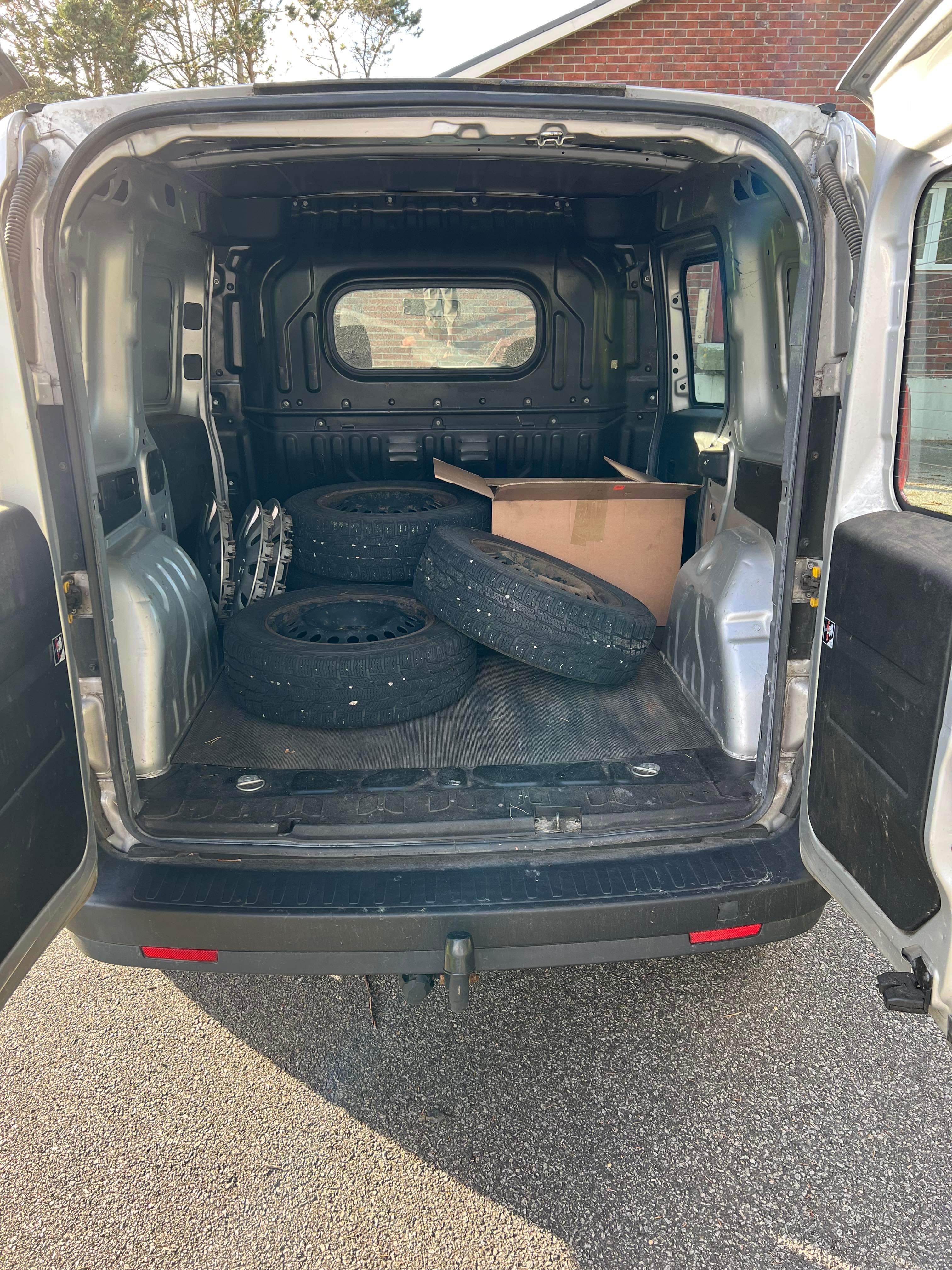 Opel Combo med Lydinngang