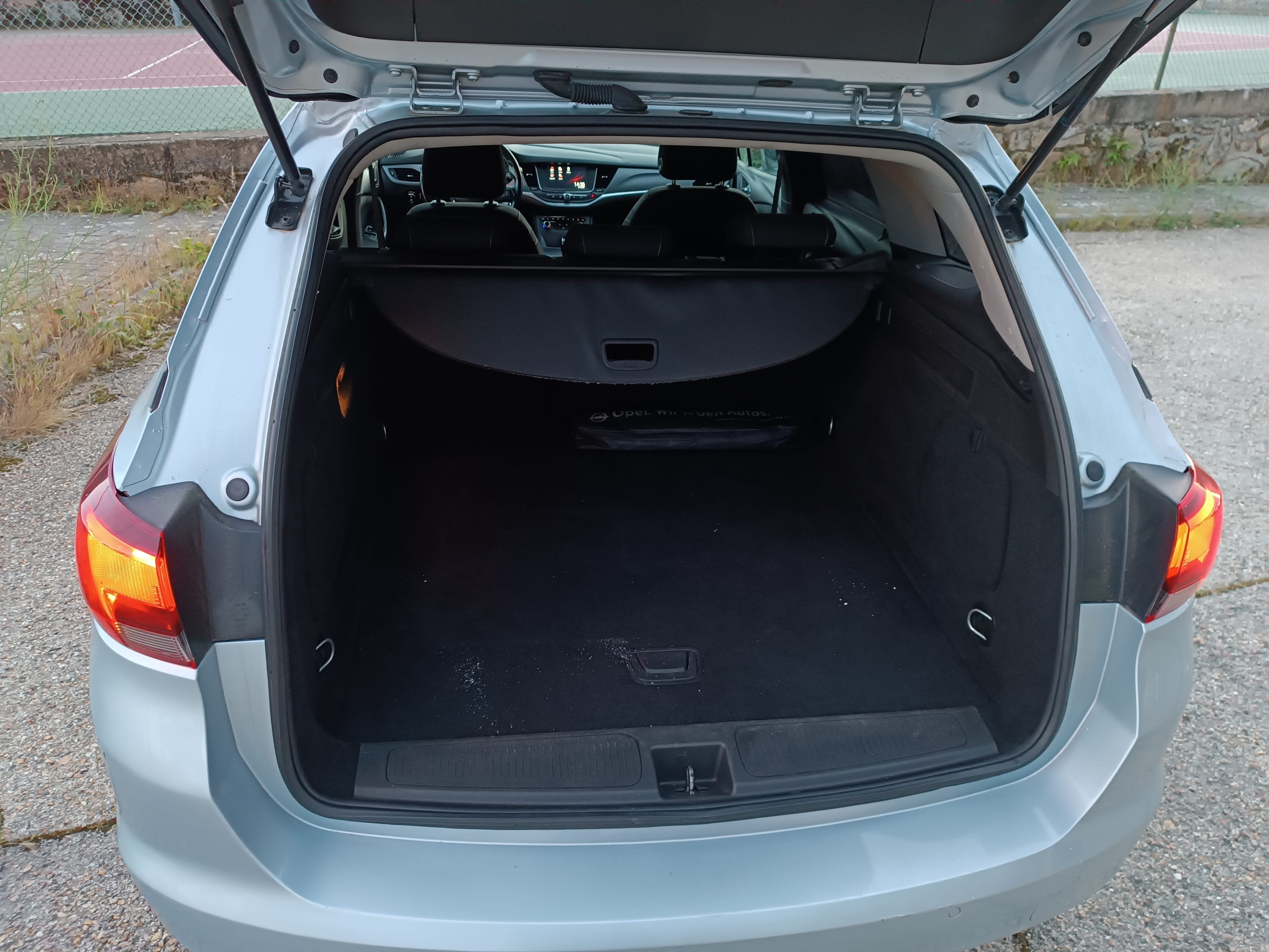 Opel Astra Sports Tourer 1.6 CDTI 136CV with Apple CarPlay