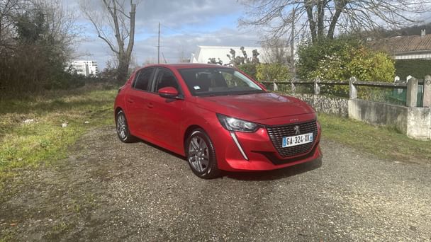 Peugeot 208 GT Line Peugeot 208 GT-Line – Sport, Moderne & Confort – Disponible 24/7 à Bordeaux, 2021, Essence 95, automatique