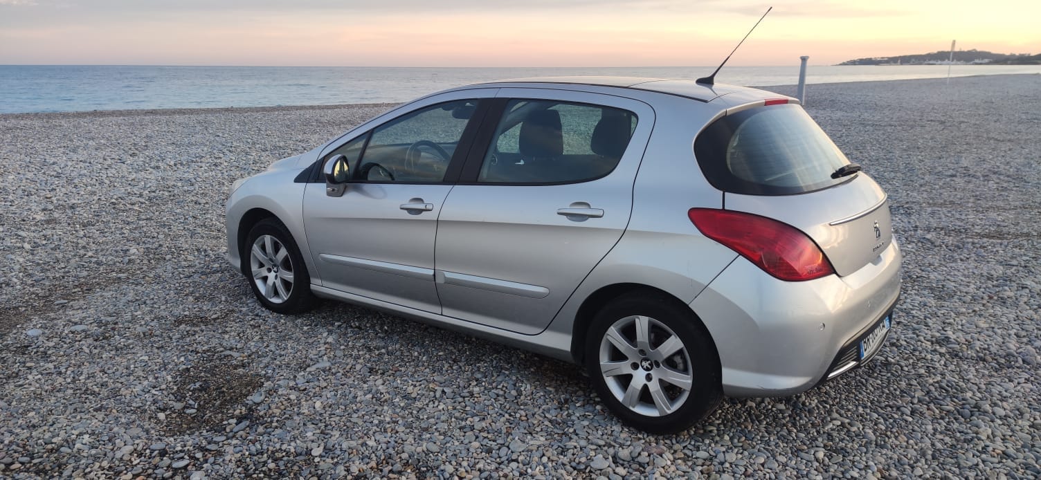Peugeot 308 avec Climatisation
