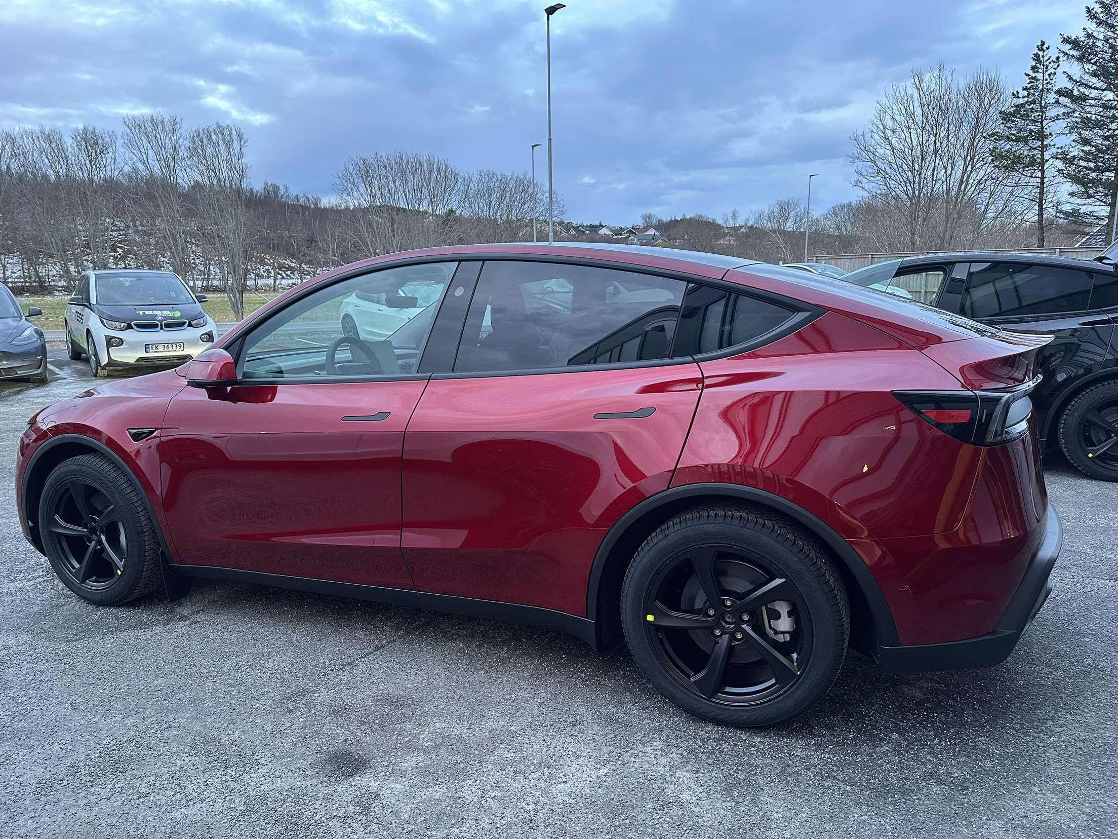 Tesla Model Y Long Range med GPS