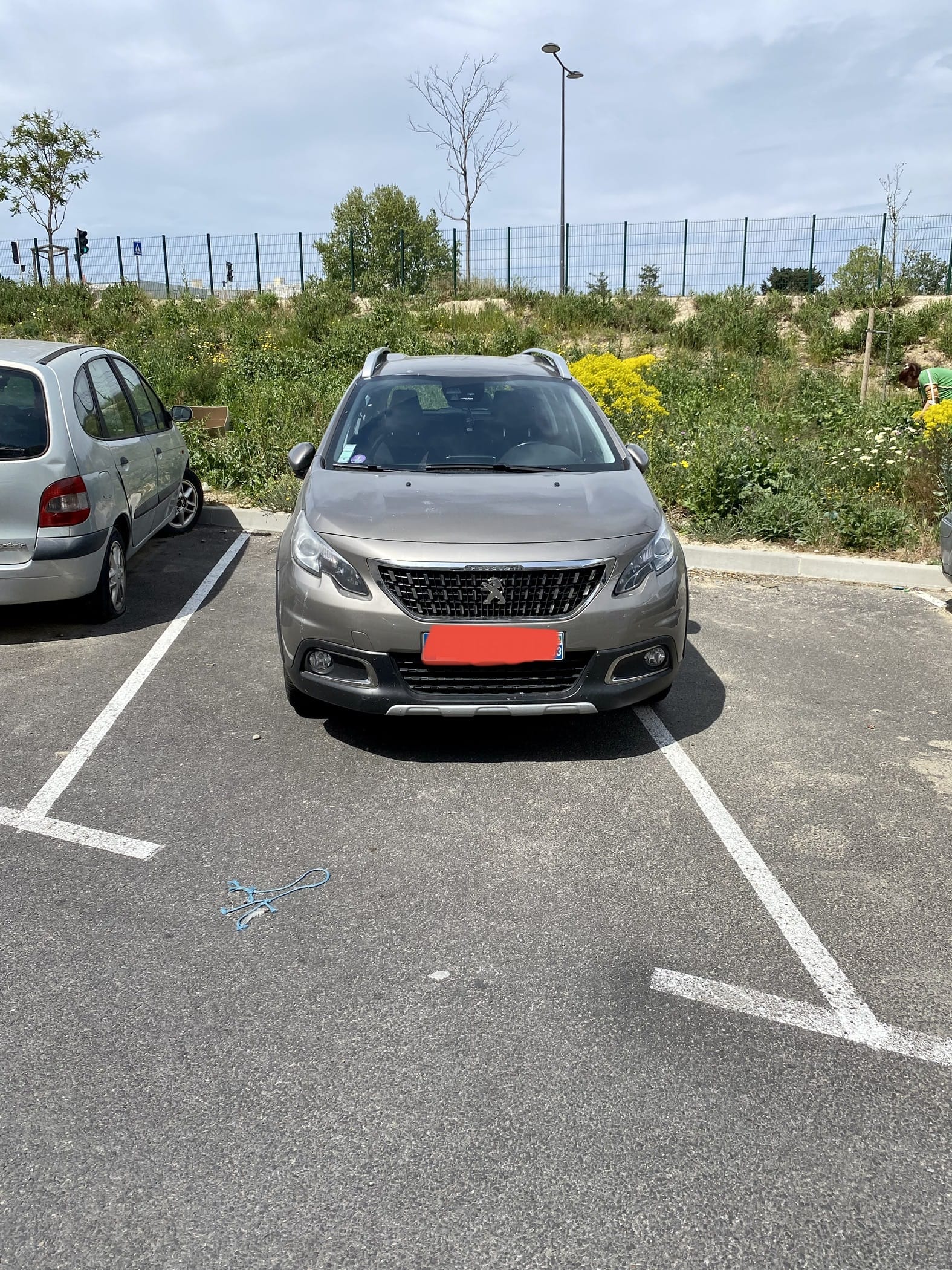 Peugeot 2008, 2017, Essence 98