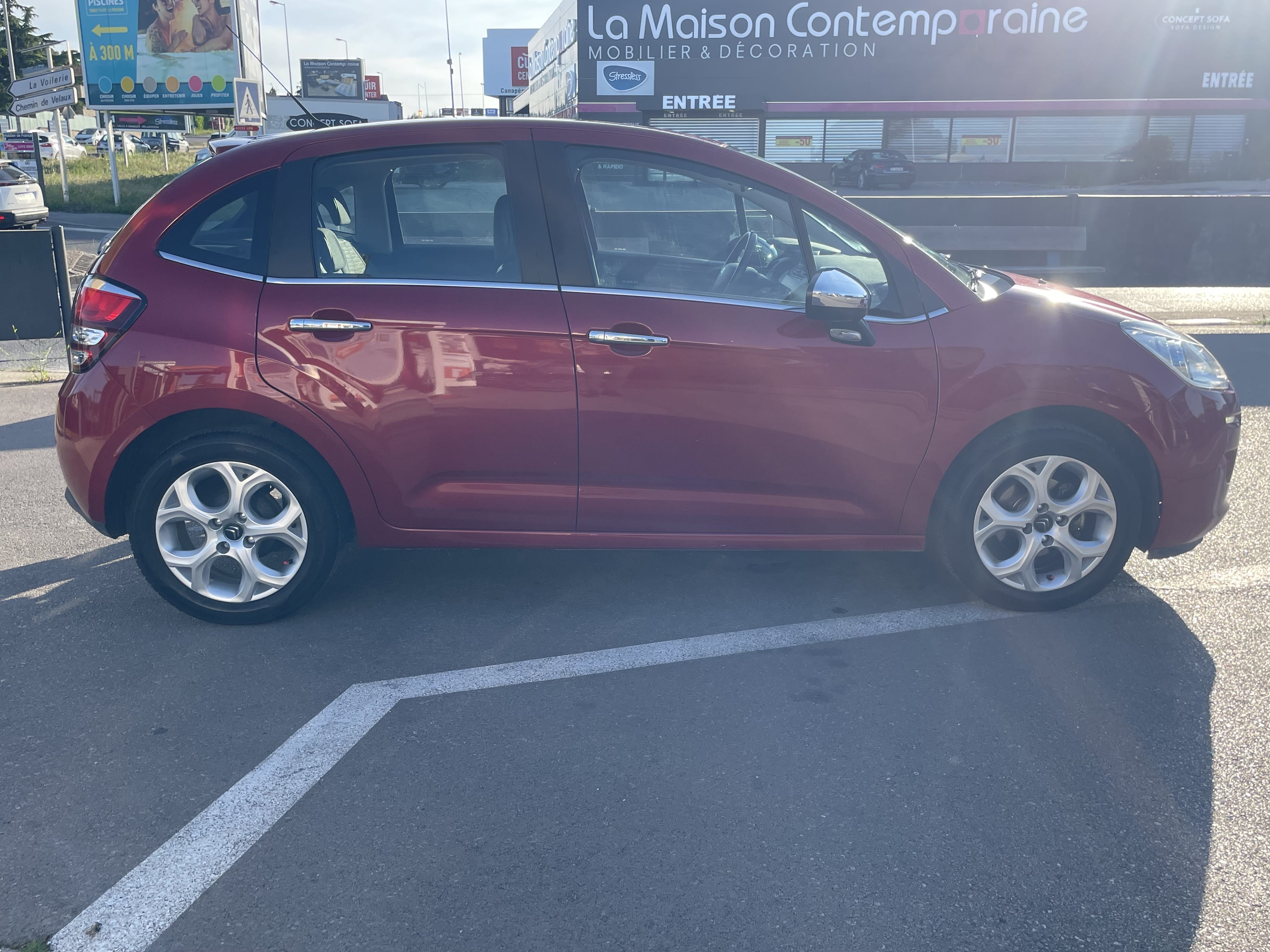 Citroen C3 Rouge met USB-oplaadpoorten