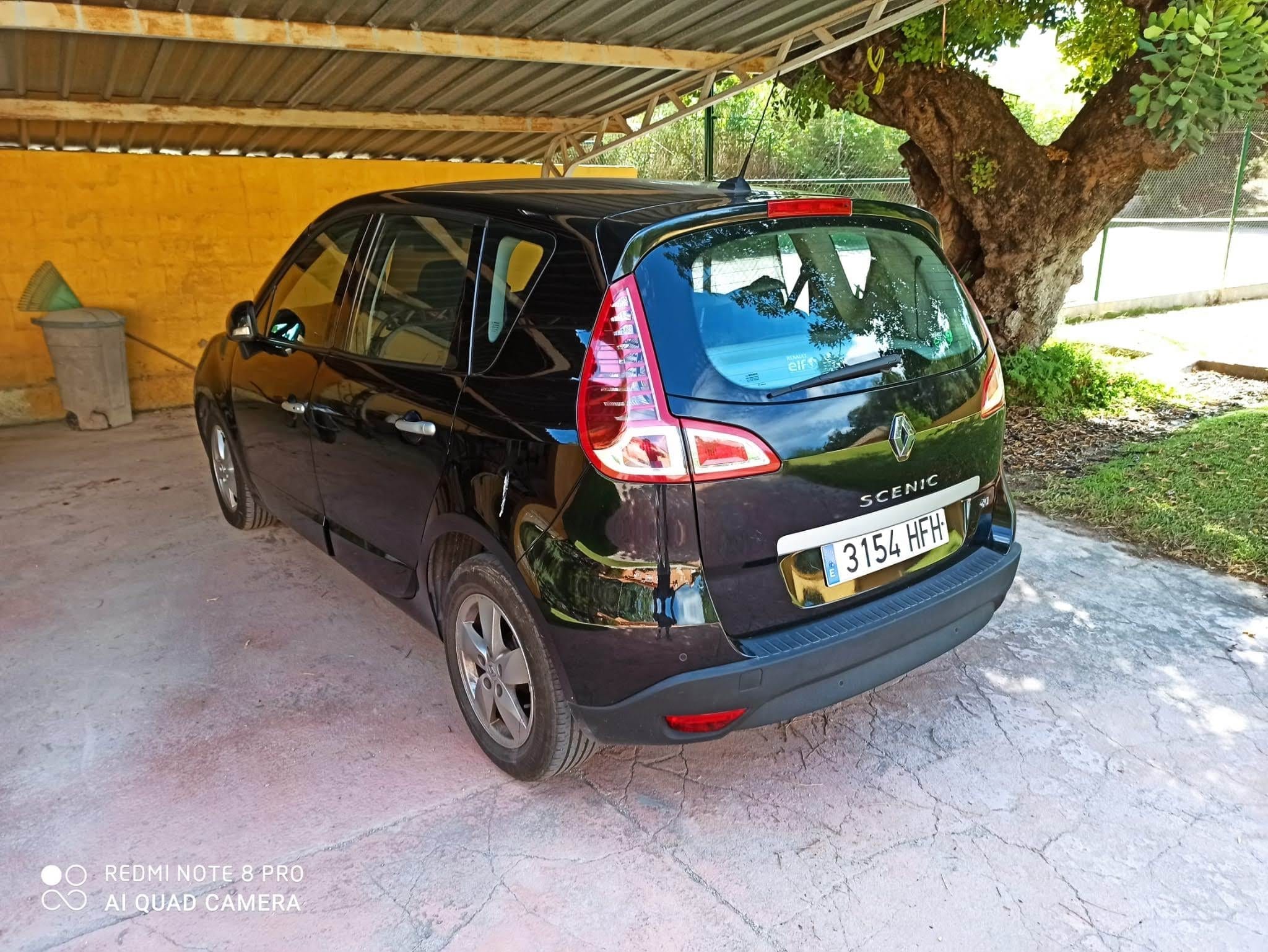 Renault Scenic avec Siège bébé