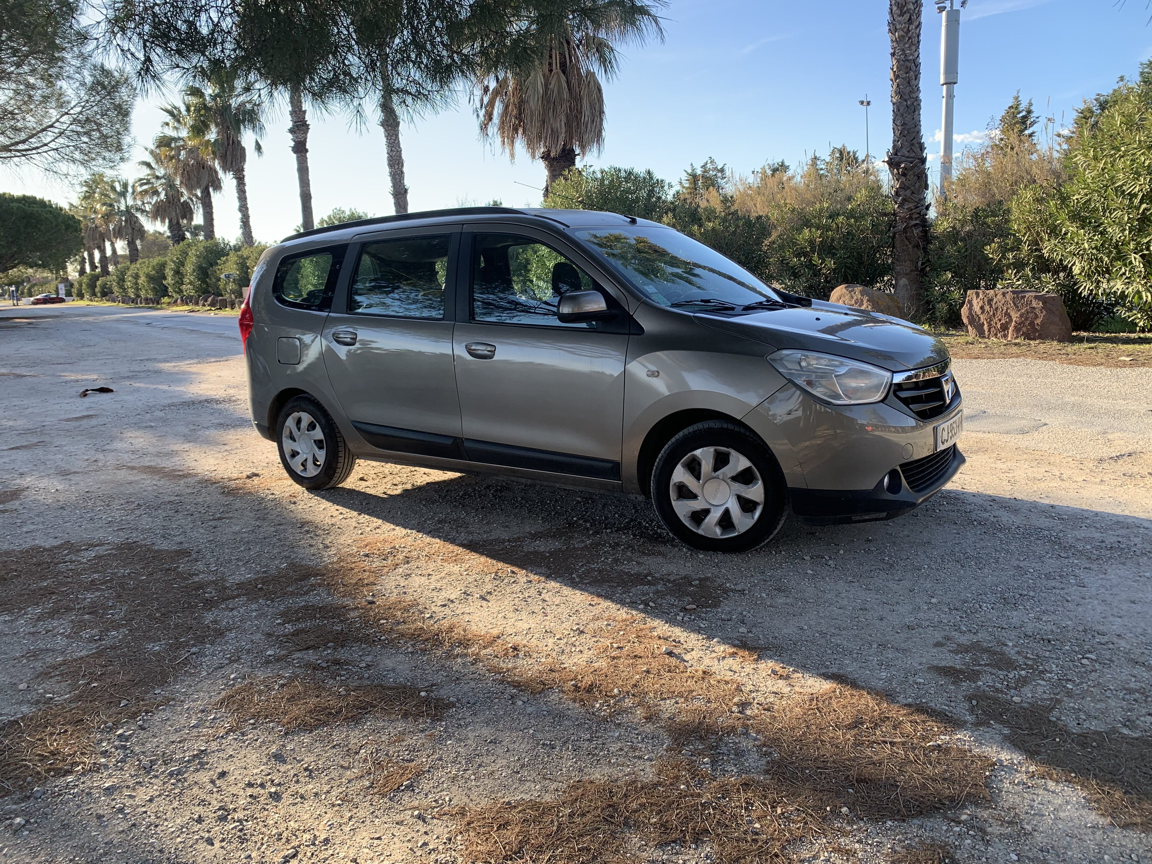 Dacia Lodgy avec Climatisation