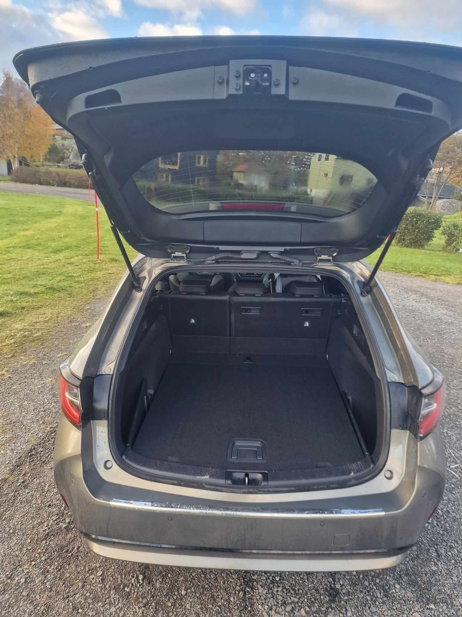 Toyota Corolla Touring Sports Collection Hybrid with Android Auto