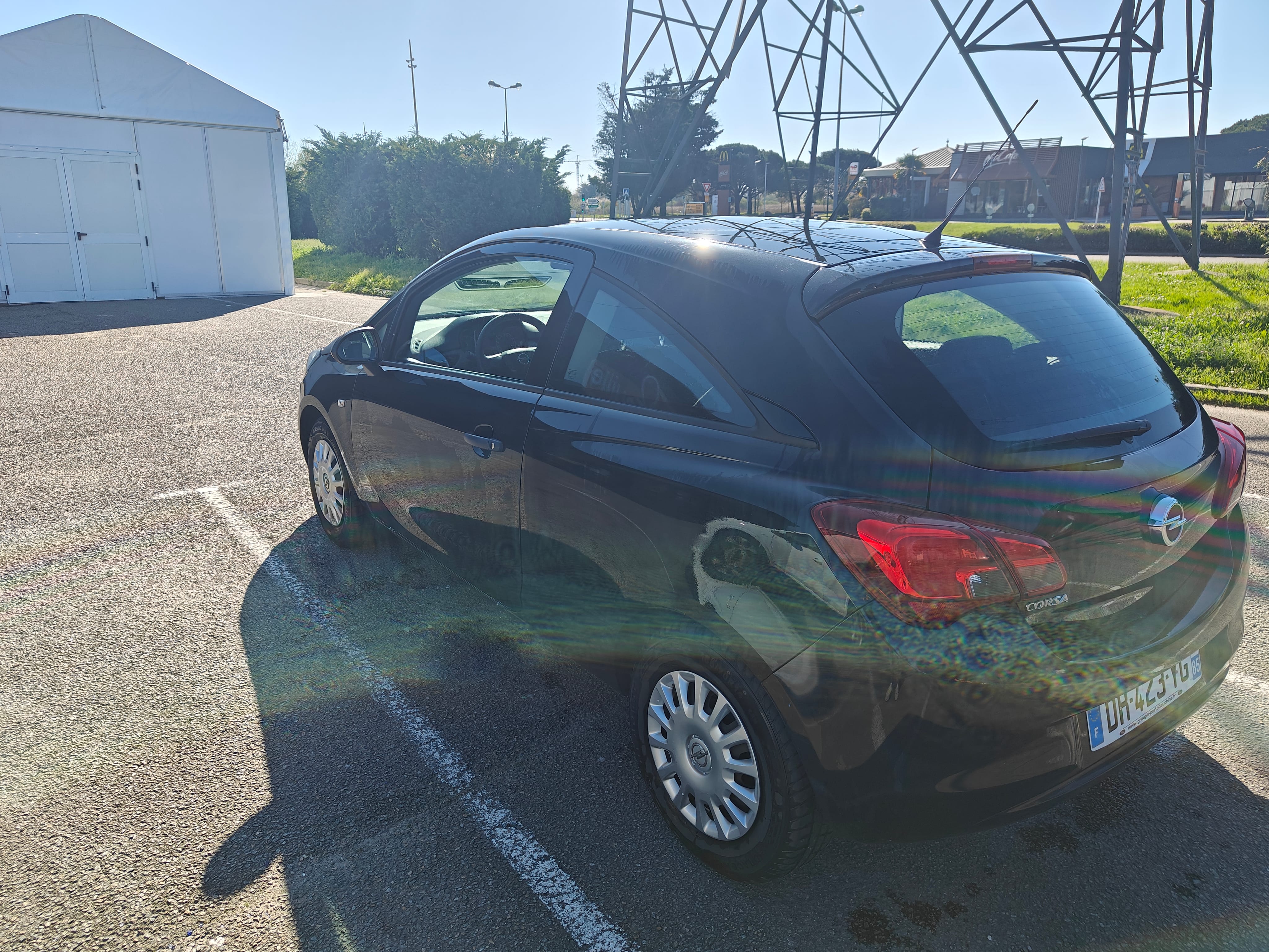 Opel Corsa avec Entrée audio / iPod