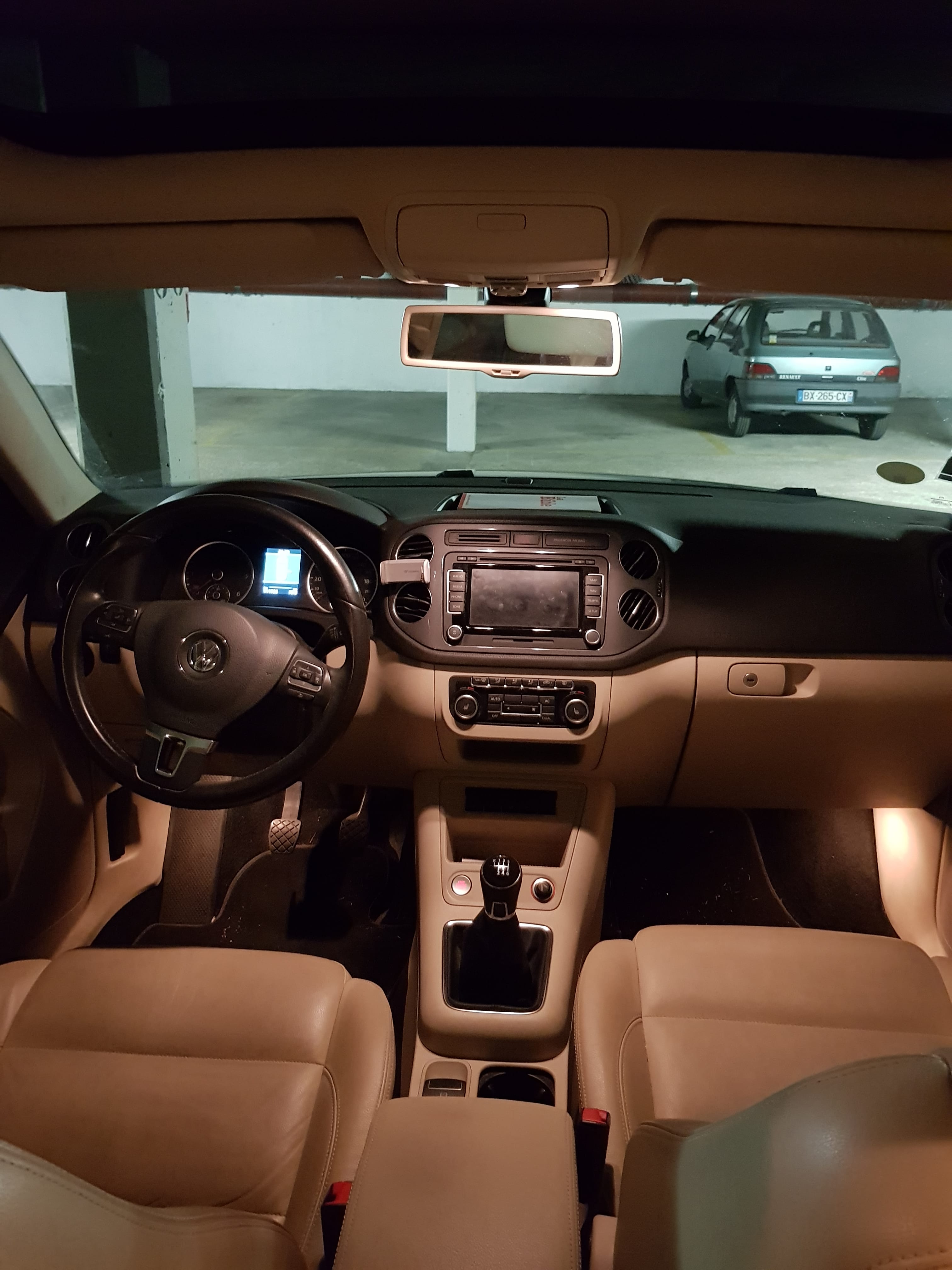 Volkswagen Tiguan 2.0 TDI 140 BLUEMOTION TECHNOLOGY CARAT avec GPS