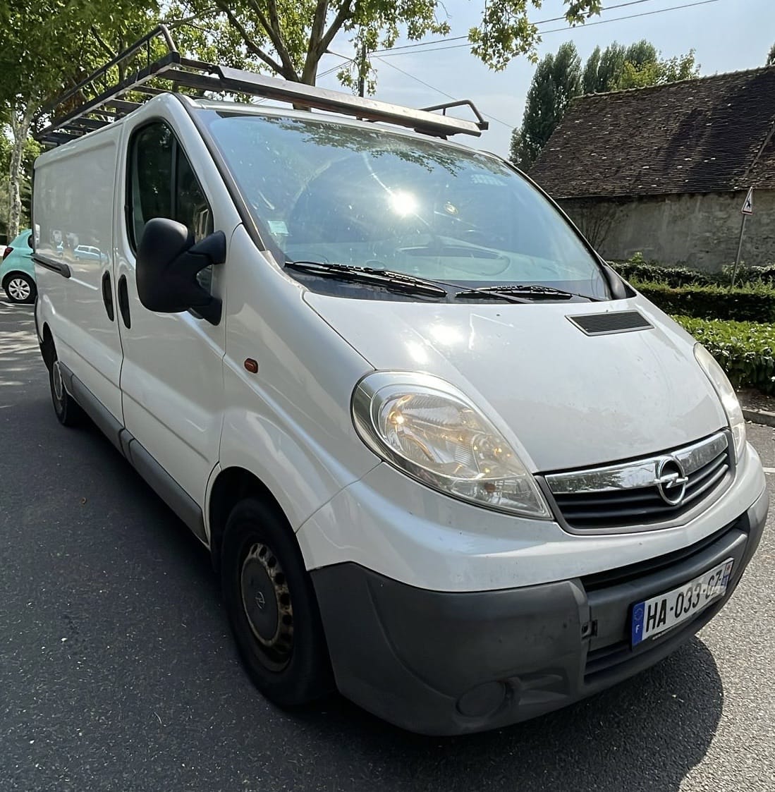 Opel Vivaro avec Entrée audio / iPod