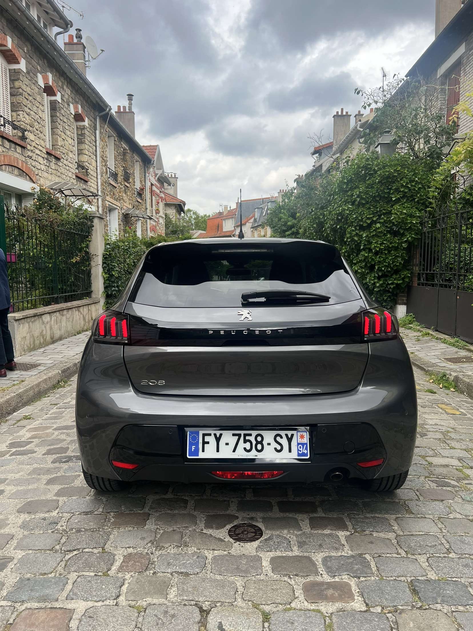 Peugeot 208 avec Régulateur de vitesse