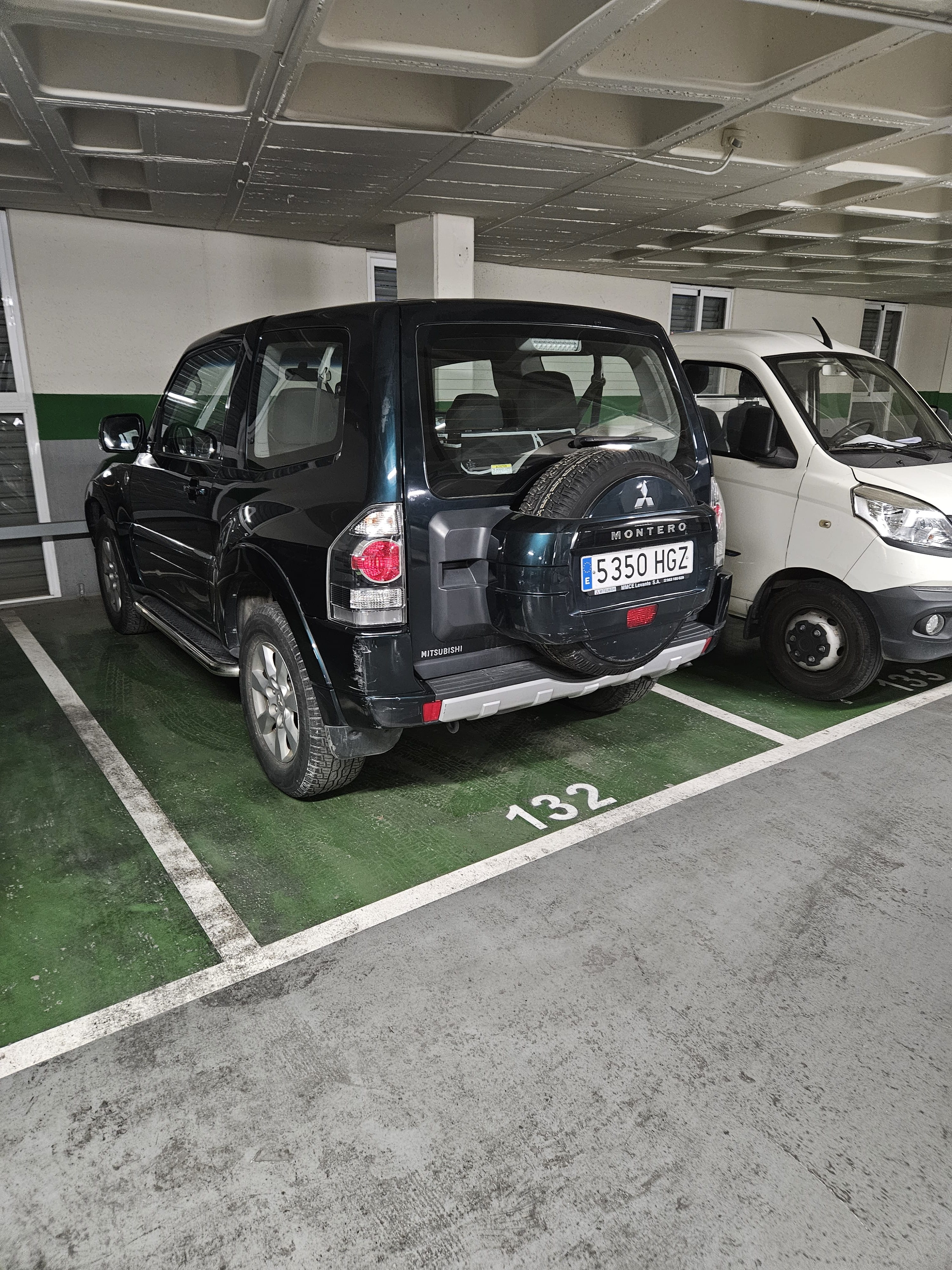 Mitsubishi Montero con Cadenas para la nieve