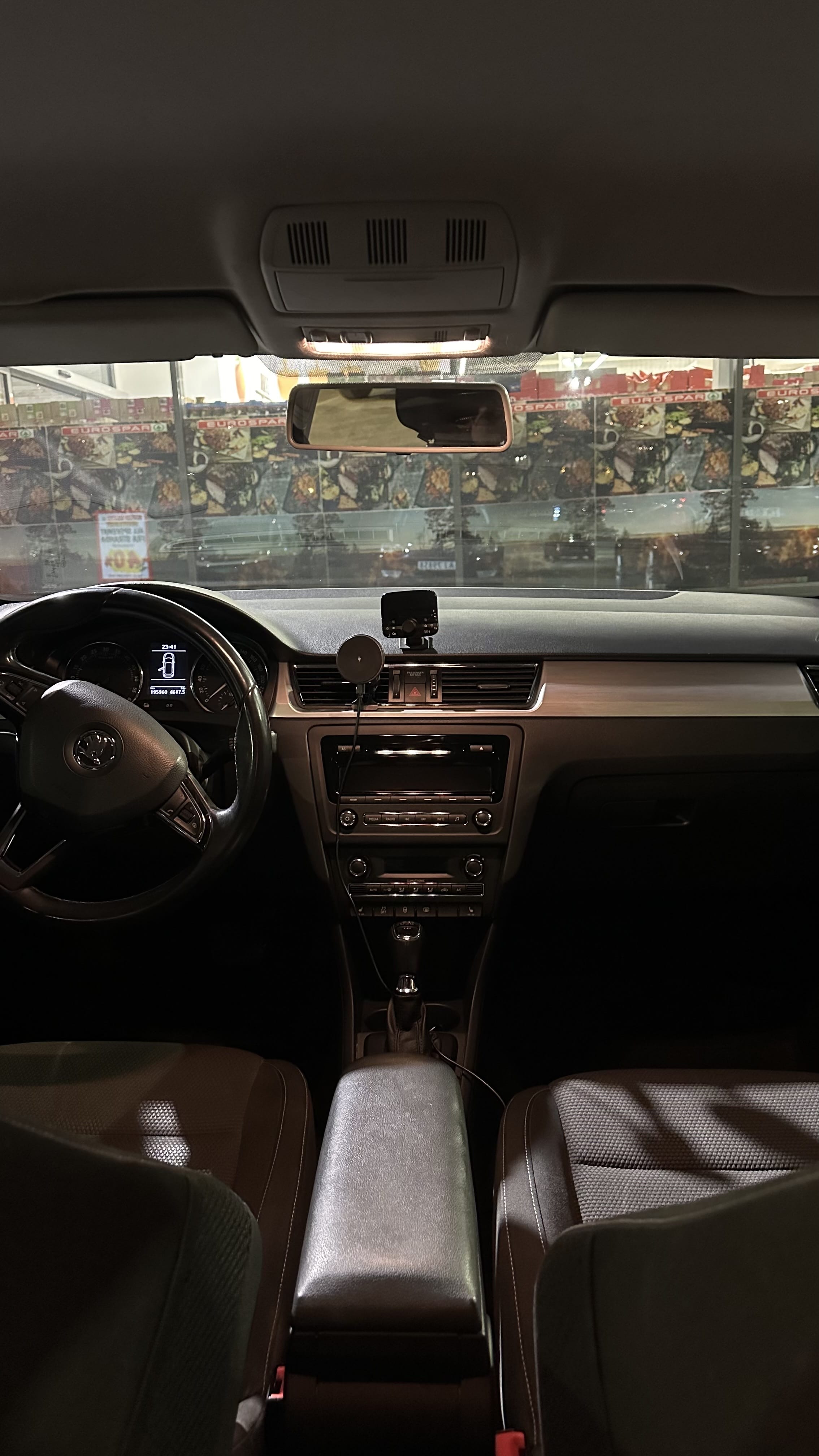 Skoda Rapid met Autostoel baby