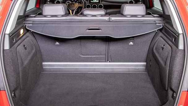 Mercedes B-Klasse FD 186 mit Kindersitz