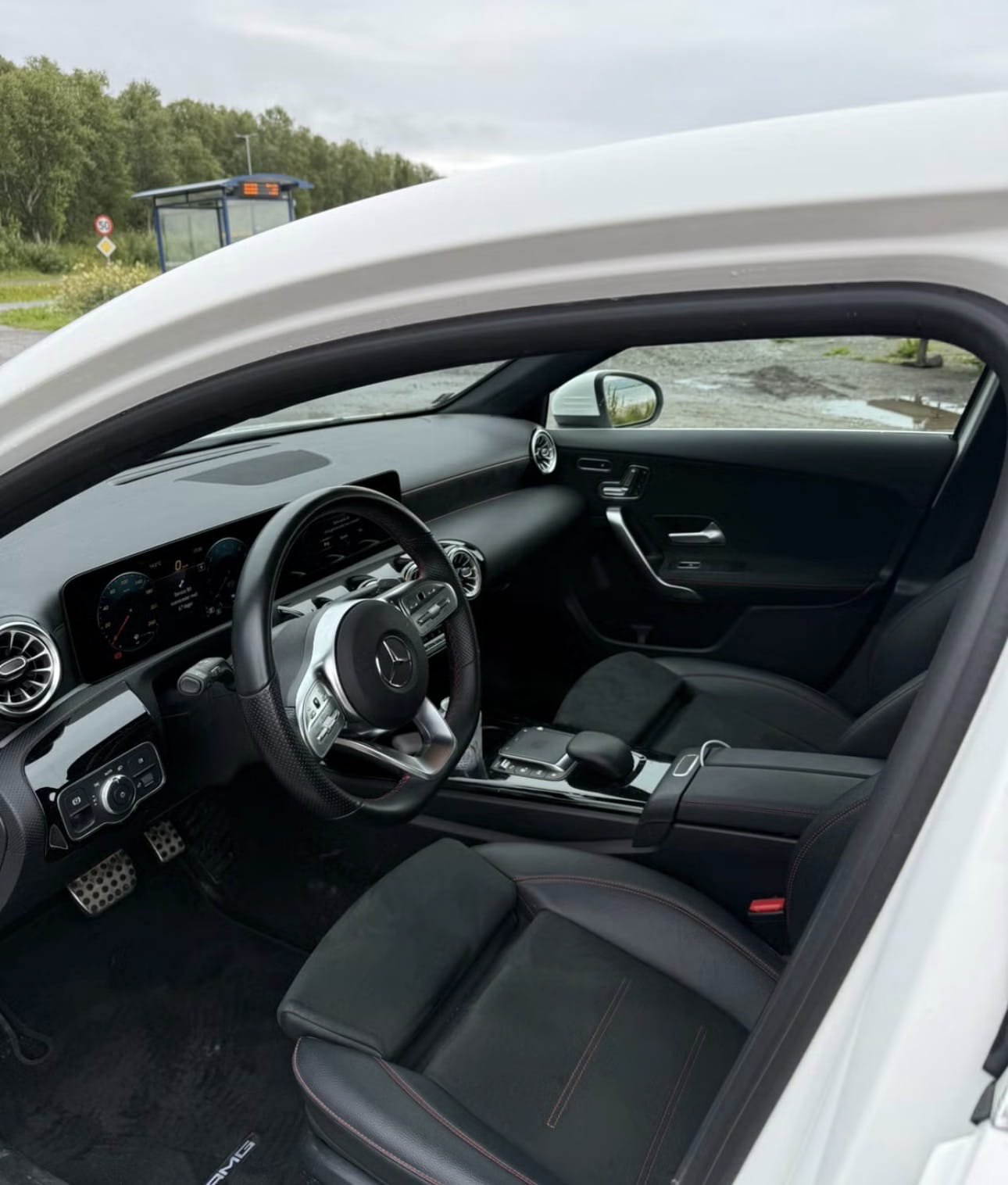 Mercedes-Benz A-Klasse 250 e avec GPS