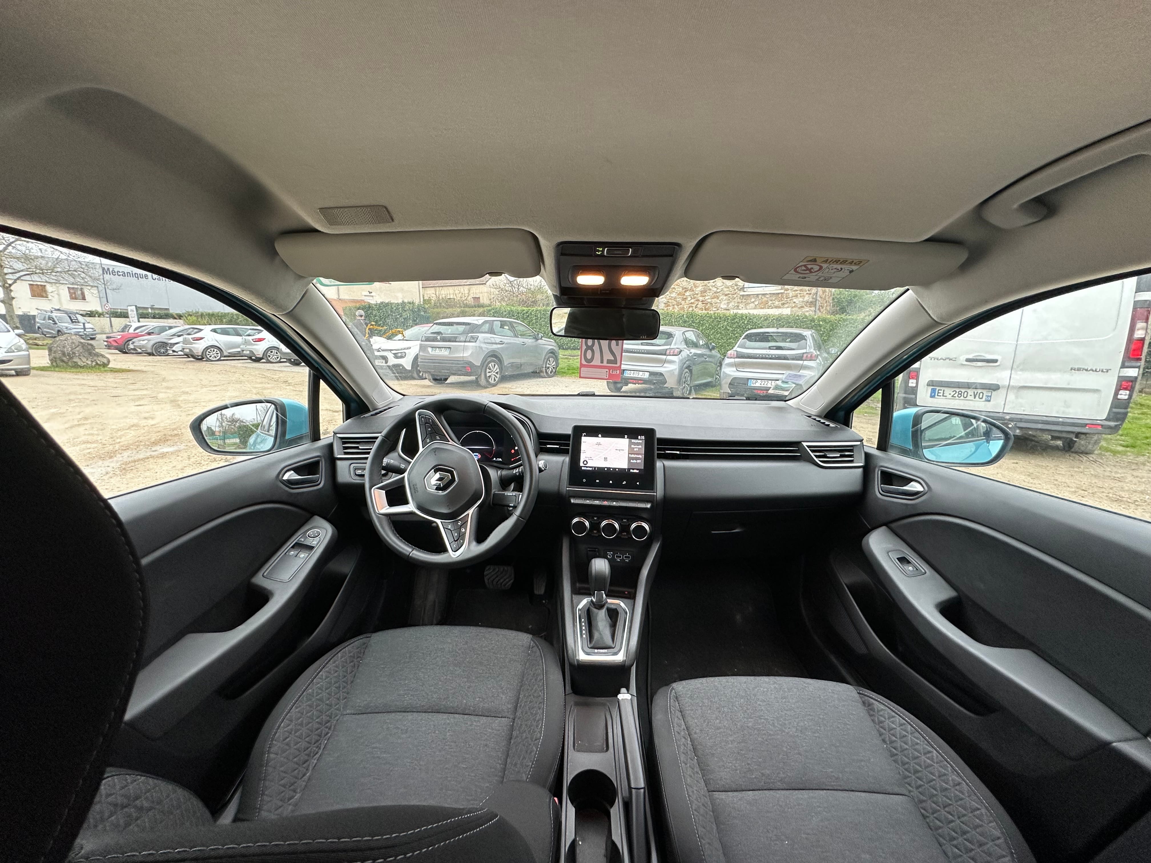 Renault Clio E-tech avec Apple CarPlay